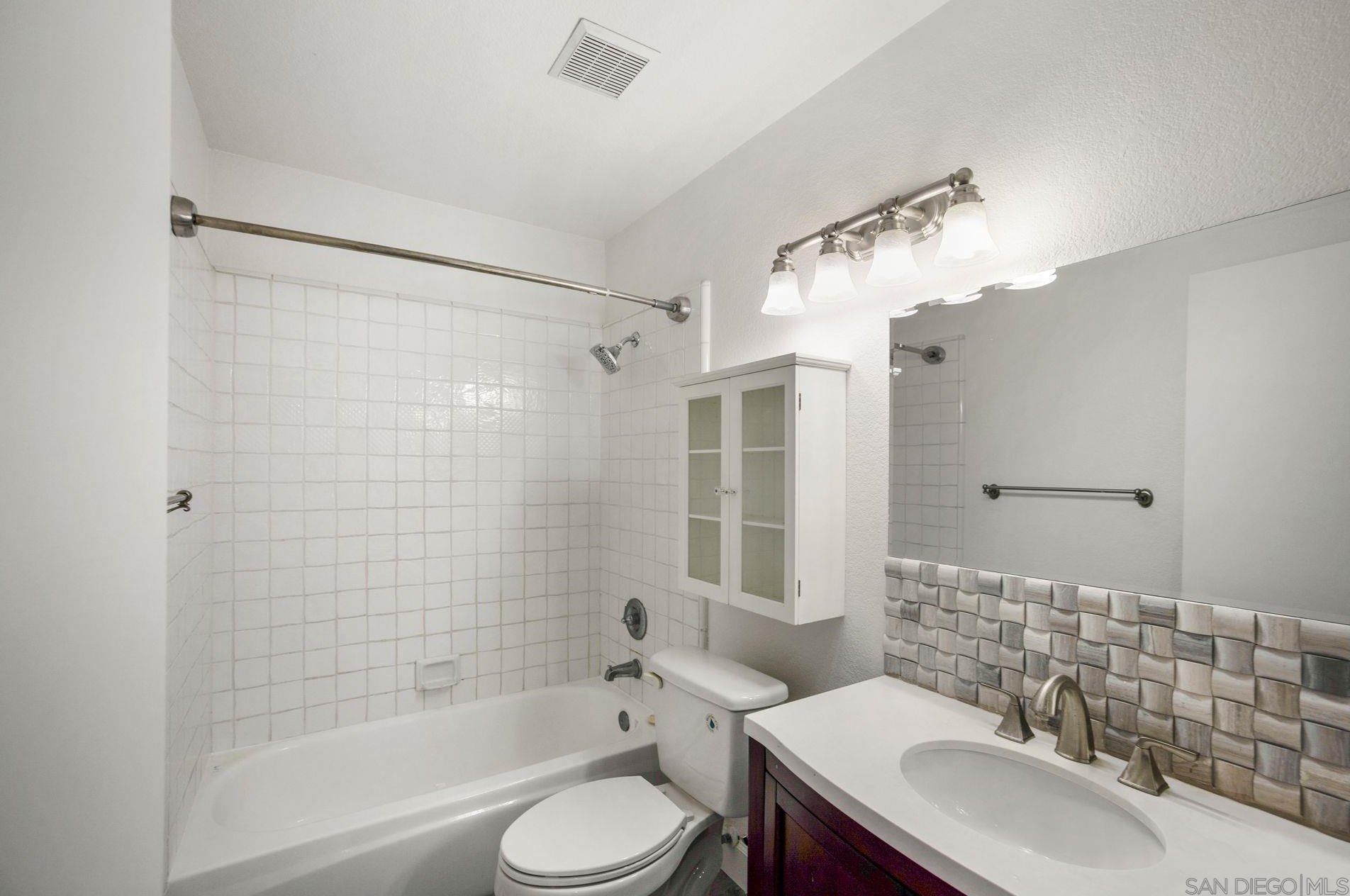 8611 Paseo Del Sol, Santee CA  92071-4015 exterior