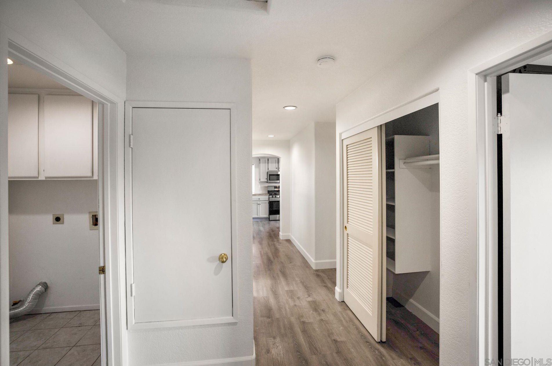 8611 Paseo Del Sol, Santee CA  92071-4015 exterior