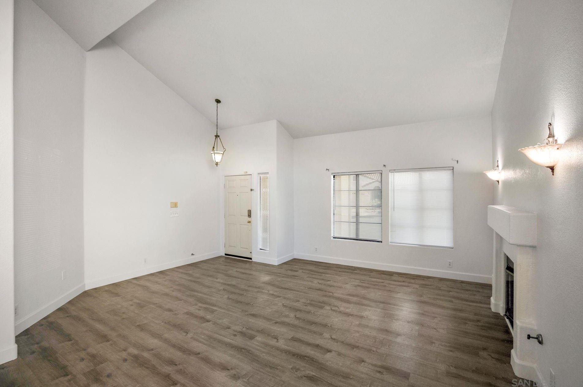 8611 Paseo Del Sol, Santee CA  92071-4015 exterior