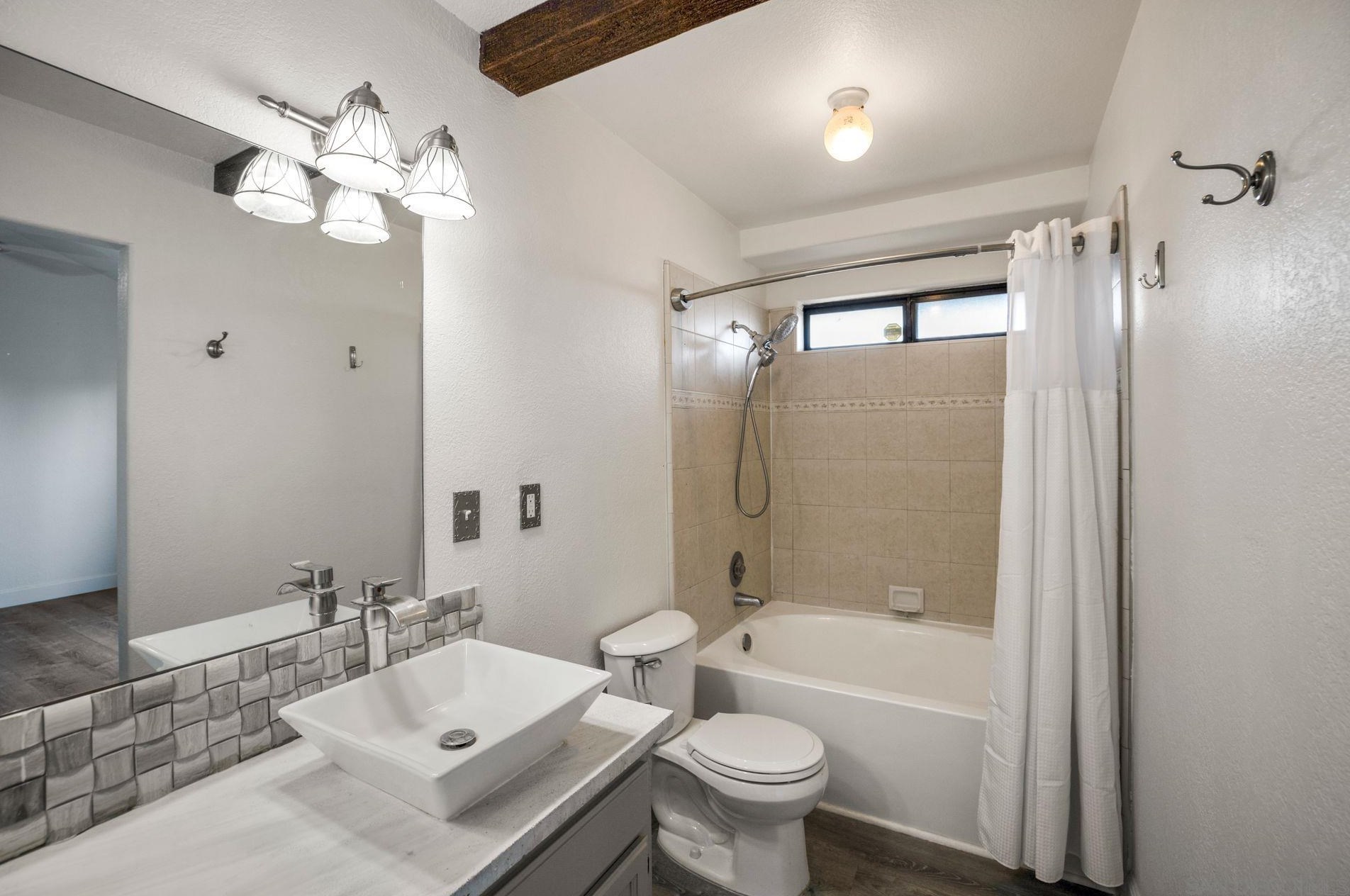 8611 Paseo Del Sol, Santee CA  92071-4015 exterior