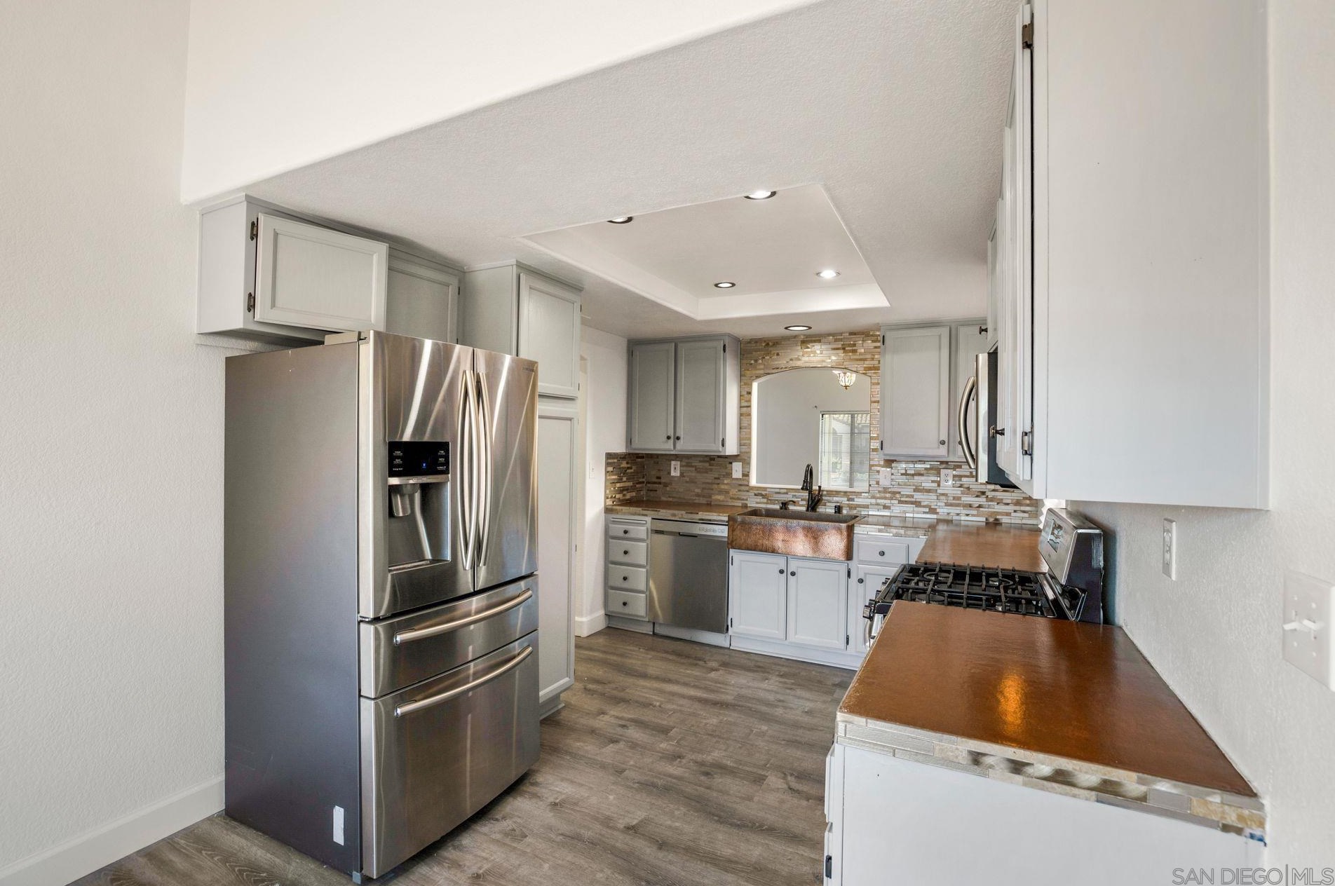 8611 Paseo Del Sol, Santee CA  92071-4015 exterior