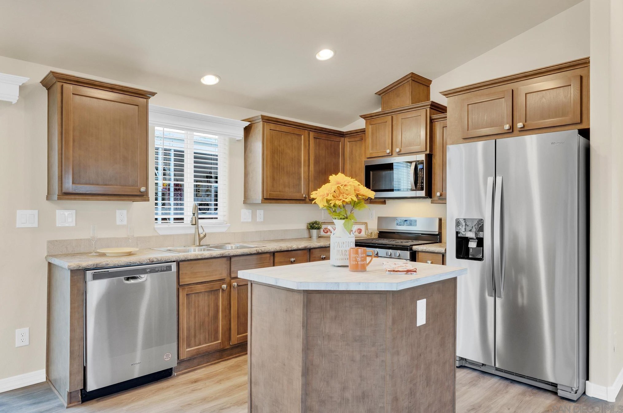 8545 Mission Gorge Rd 253-a, Santee, CA 92071