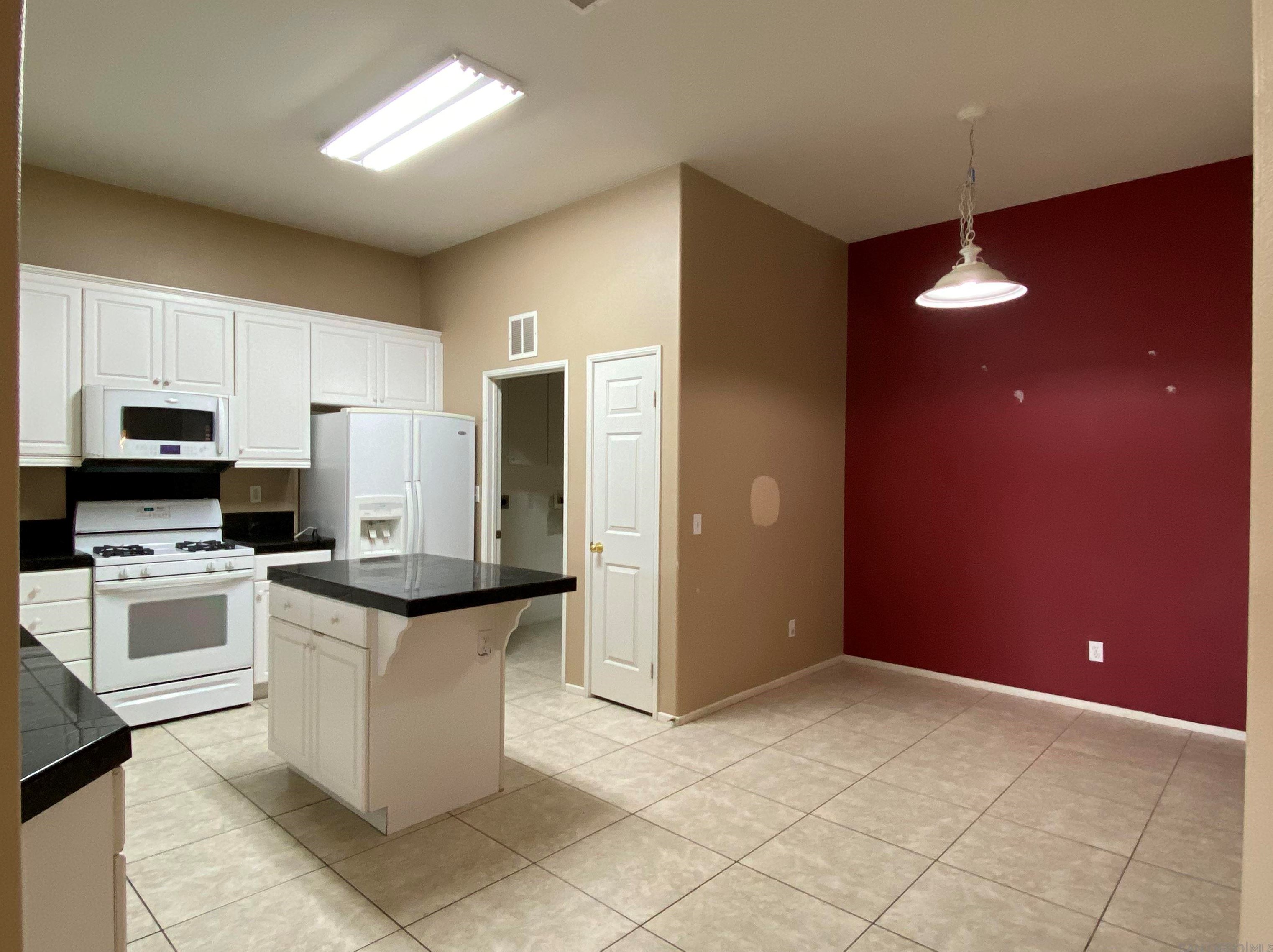 39497 Vanderbilt Ave, Murrieta CA 92563-7314 exterior