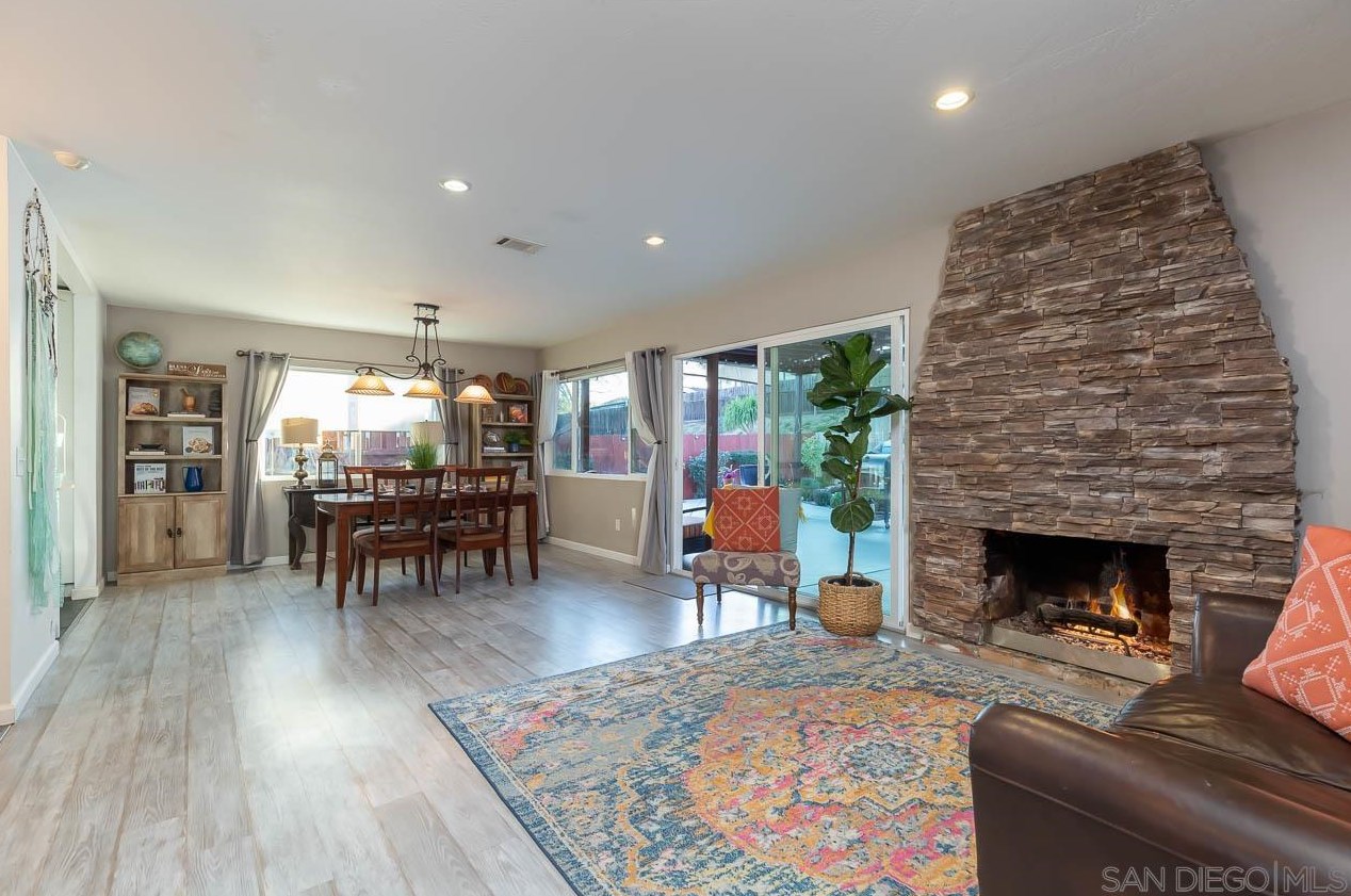 1323 Pleasant Hill St, Escondido, CA 92026