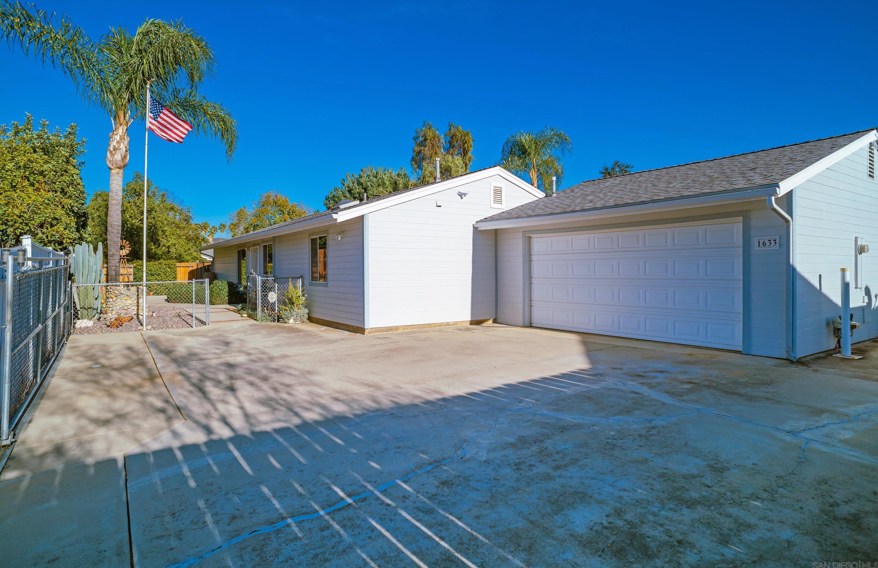 1633 Stanley Way, Escondido, CA 92027-1534