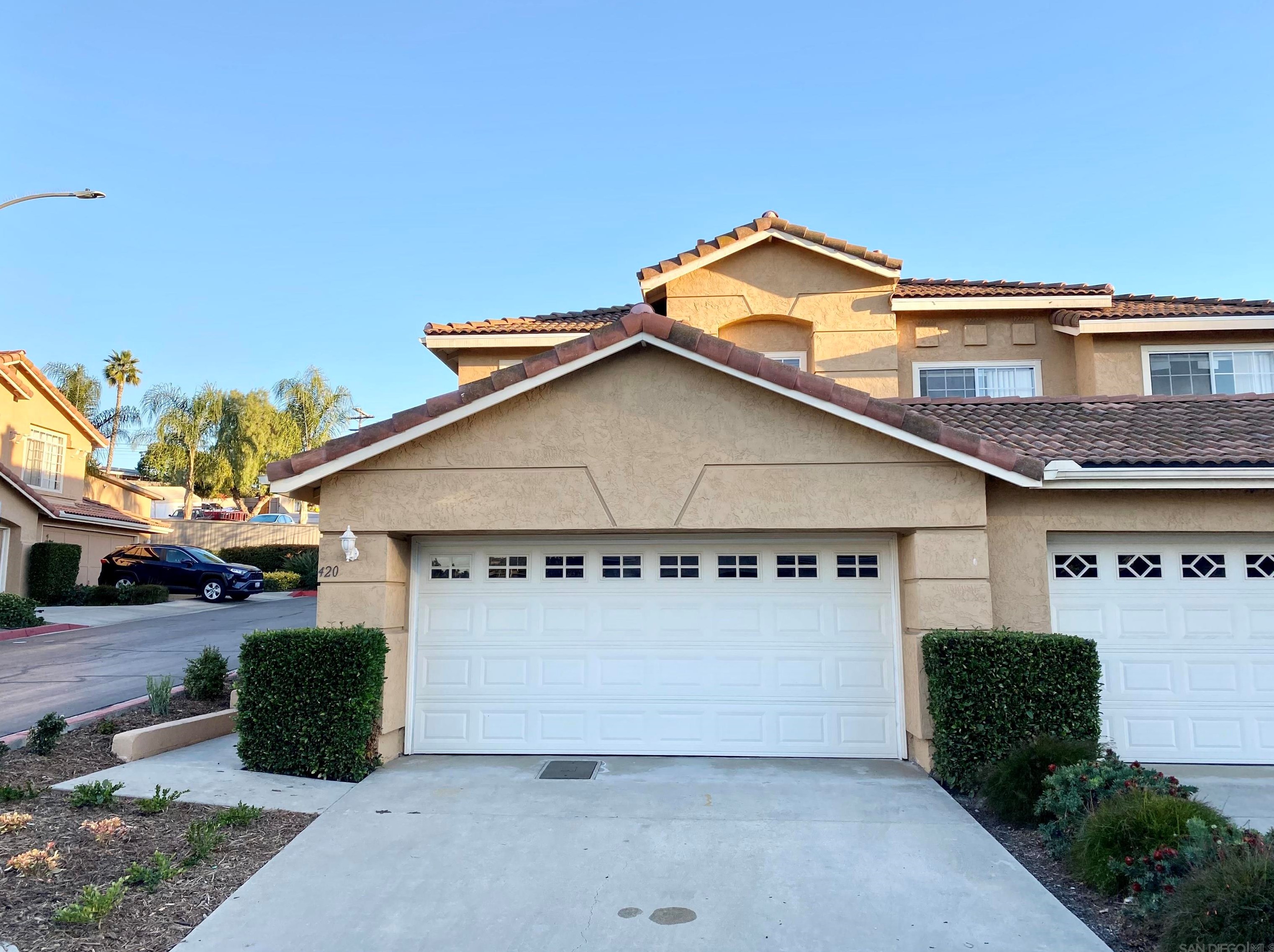 420 Florencia Ln, Vista, CA 92083