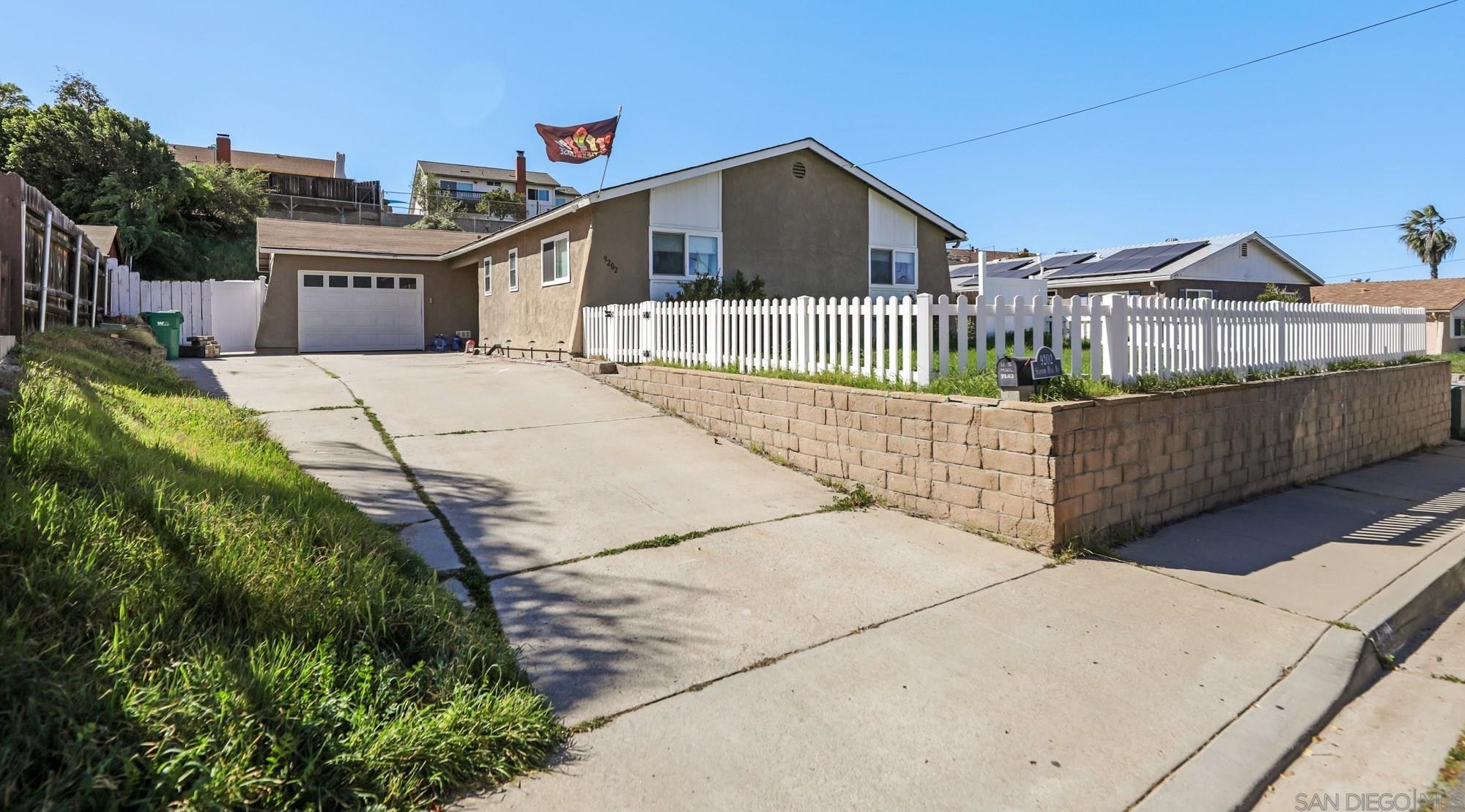 9202 Shadow Hill Rd, Santee, CA 92071