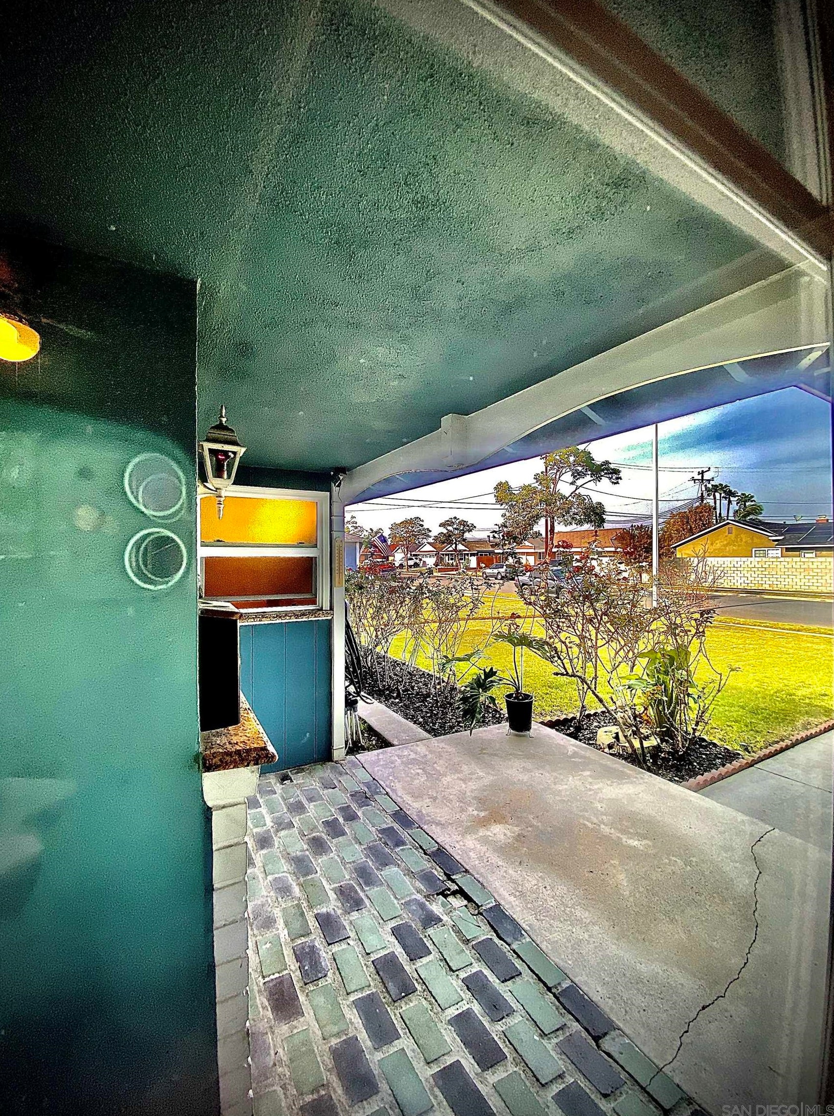 15441 Cascade Ln, Huntington Beach, CA 92647-3013