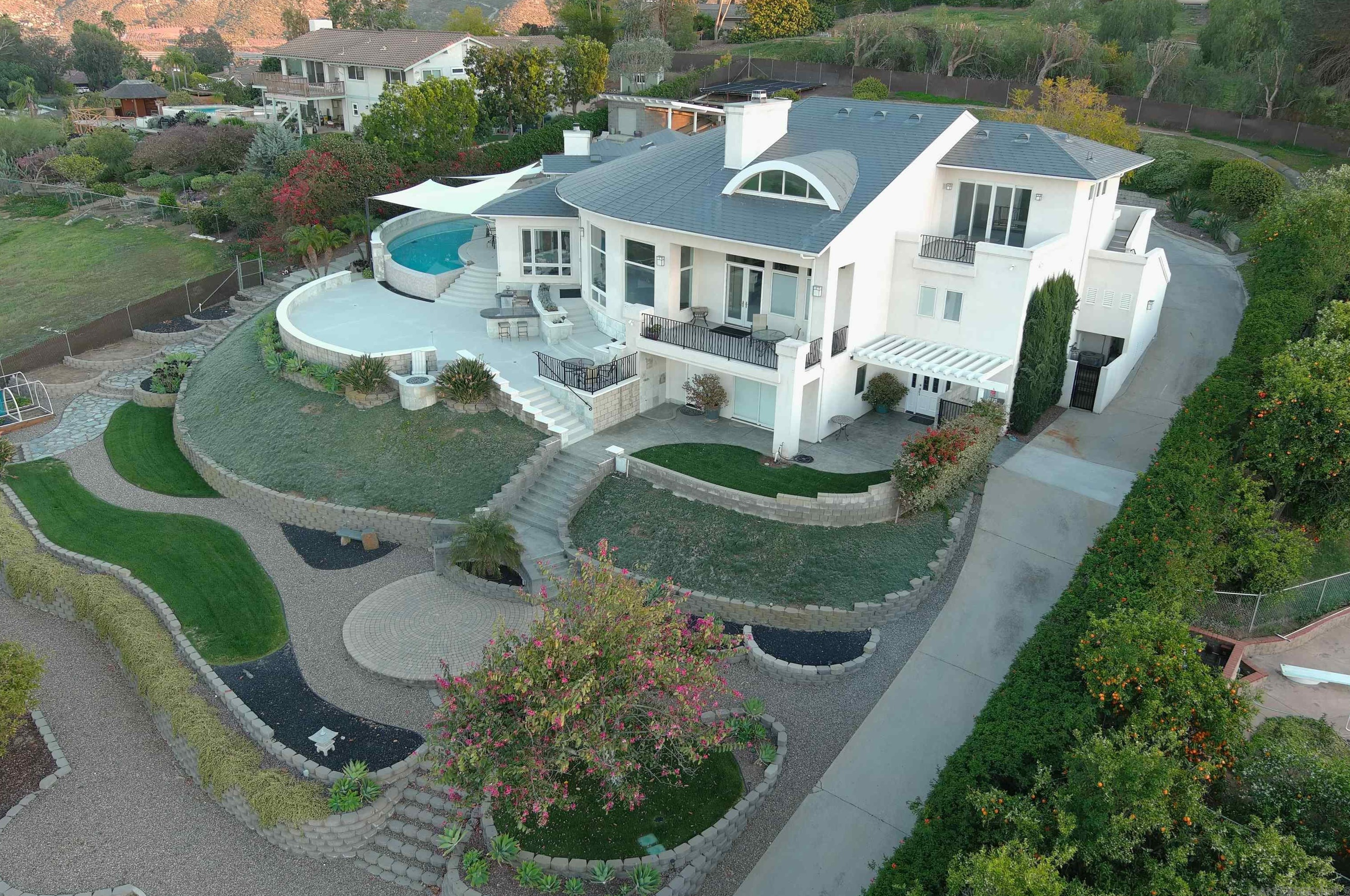 3909 Sierra Linda Dr, Escondido, CA 92025-7653