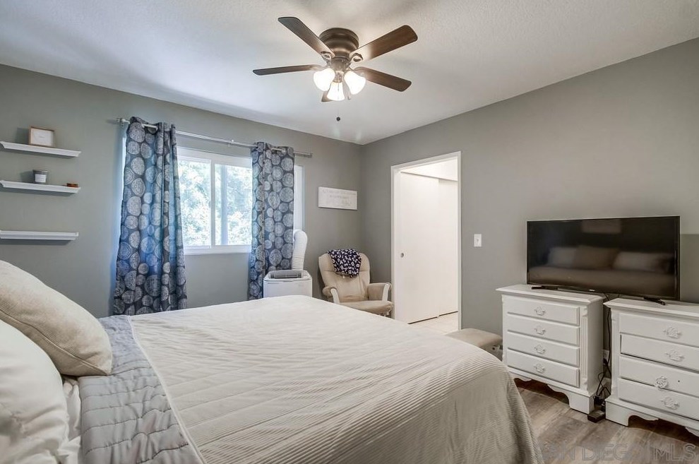 8960 Greenview Pl, Spring Valley CA  91977-1019 exterior
