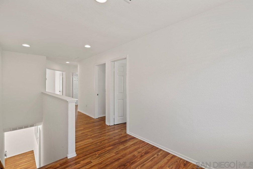 3482 Lk Cir Dr, Fallbrook CA 92028-7882 exterior