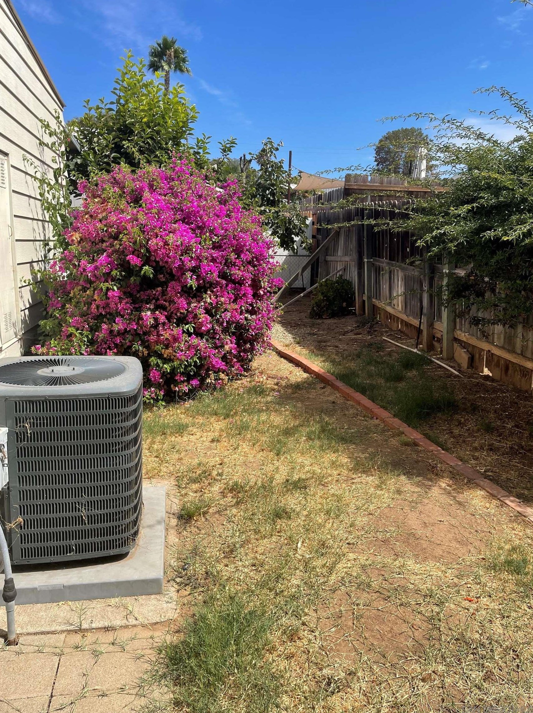 1120 Mission Rd, Fallbrook CA  92028-2200 exterior