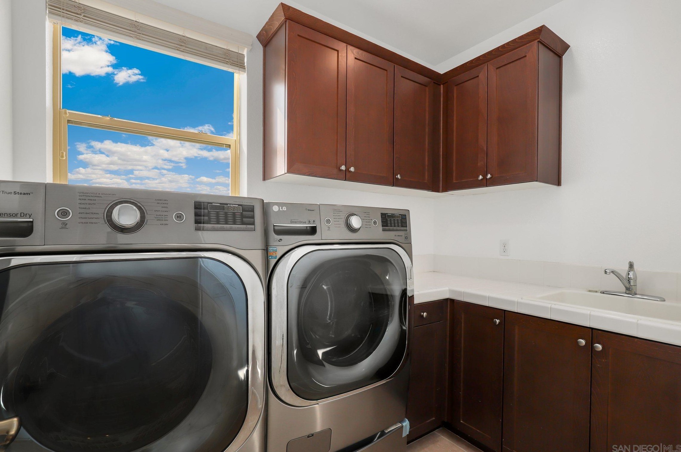 3017 Adams Ranch Ct, Chula Vista CA  91914-5321 exterior