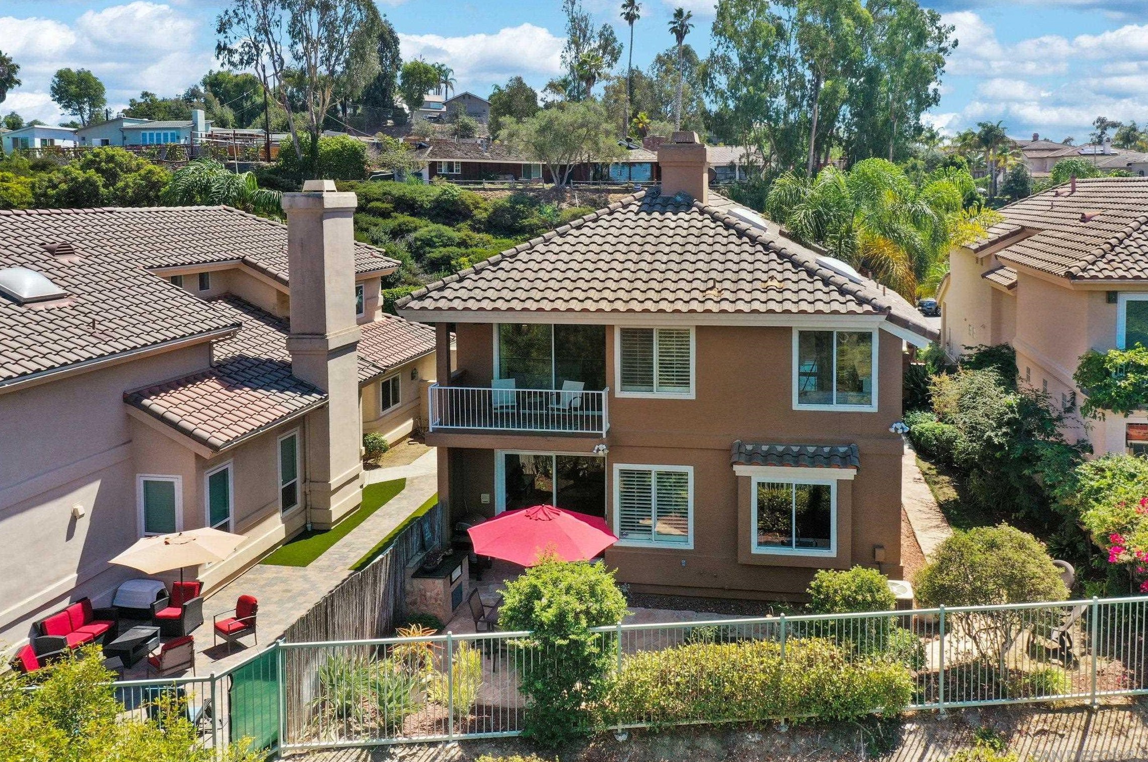 2916 Wintergreen Dr, Carlsbad, CA 92008