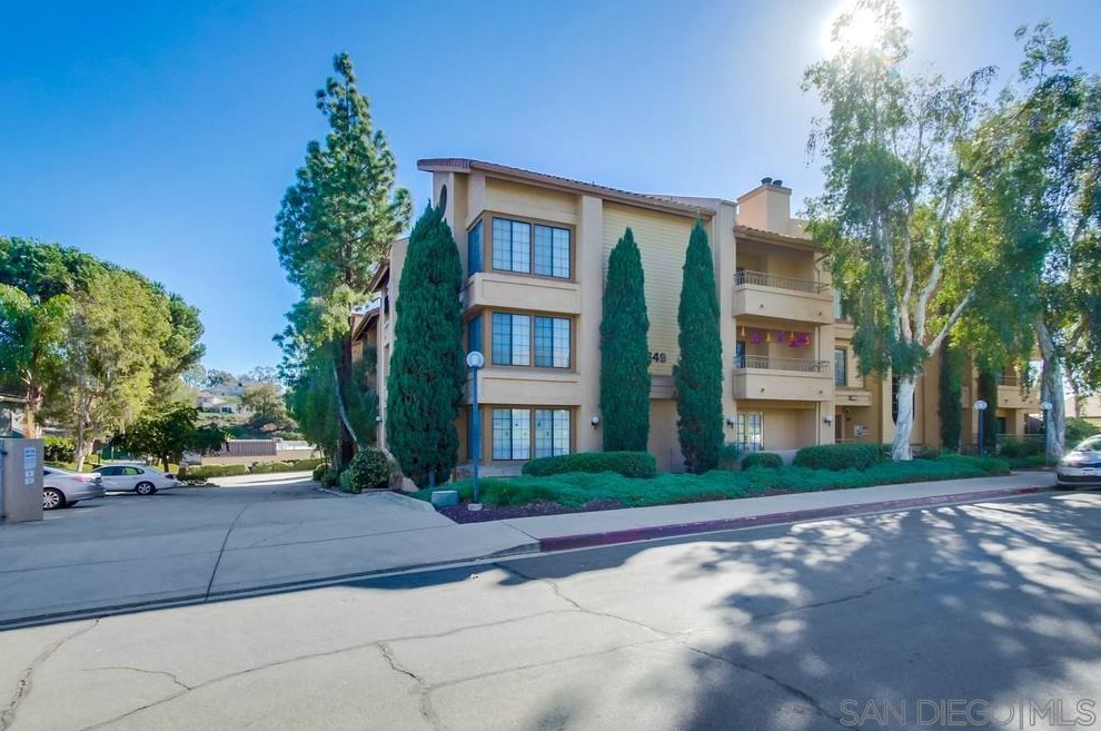 5649 Lake Park Way 107, La Mesa, CA 91942