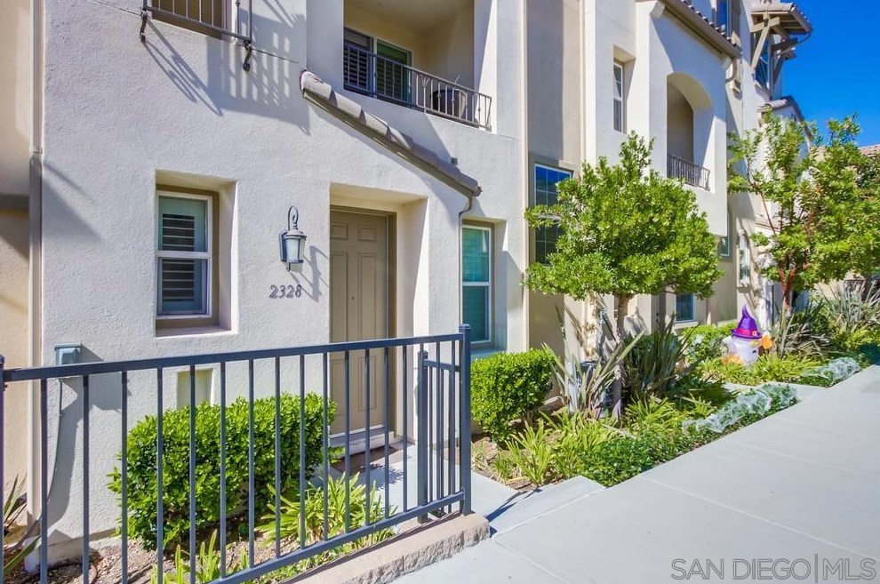 2328 Sentinel Ln, San Marcos, CA 92078