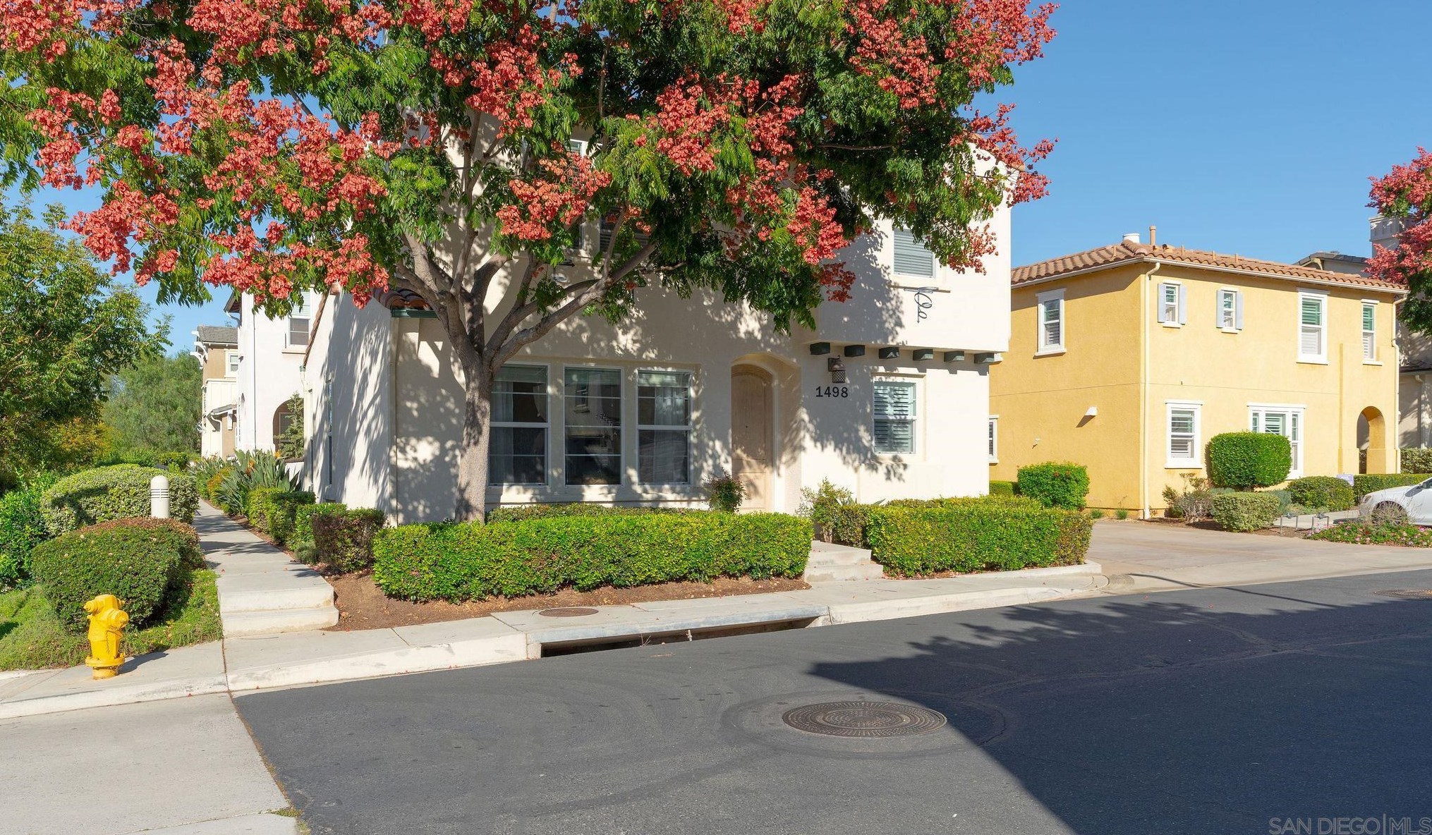 1498 Mosaic Gln, Escondido, CA 92029-2283