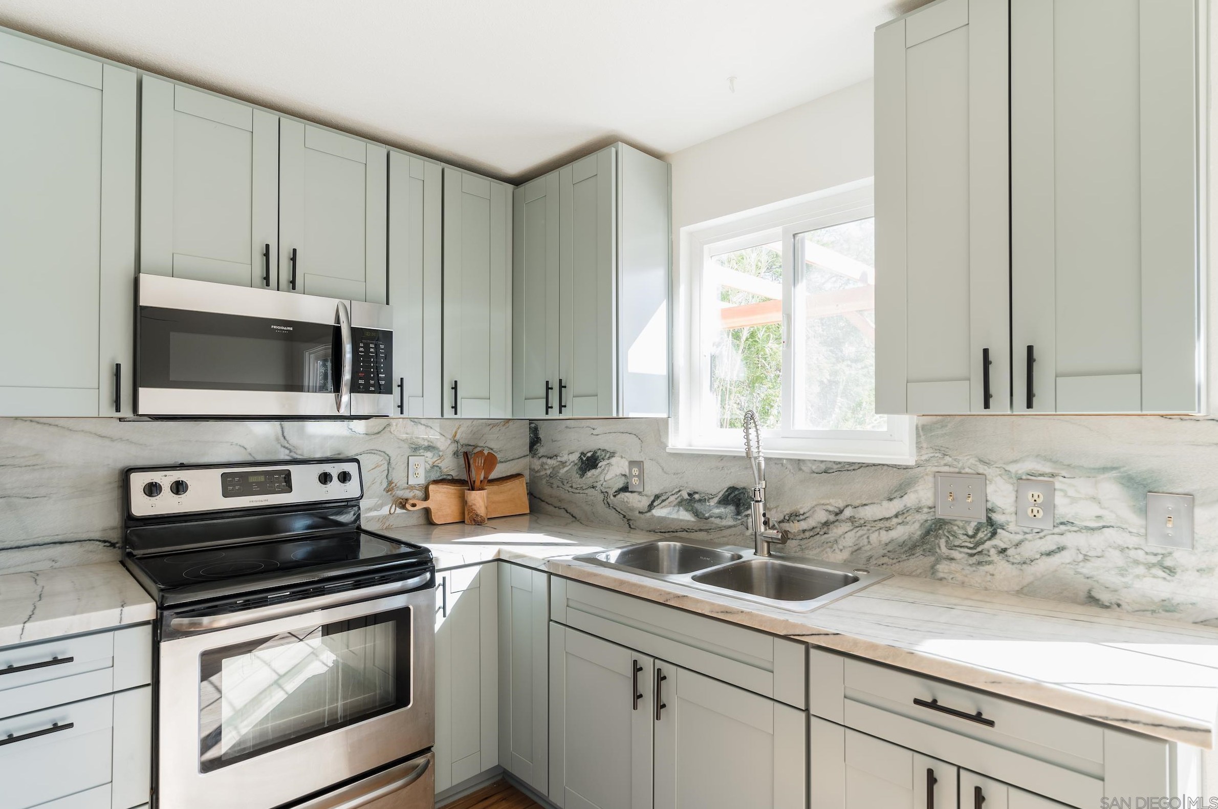 853 Pecos St, Spring Valley, CA 91977