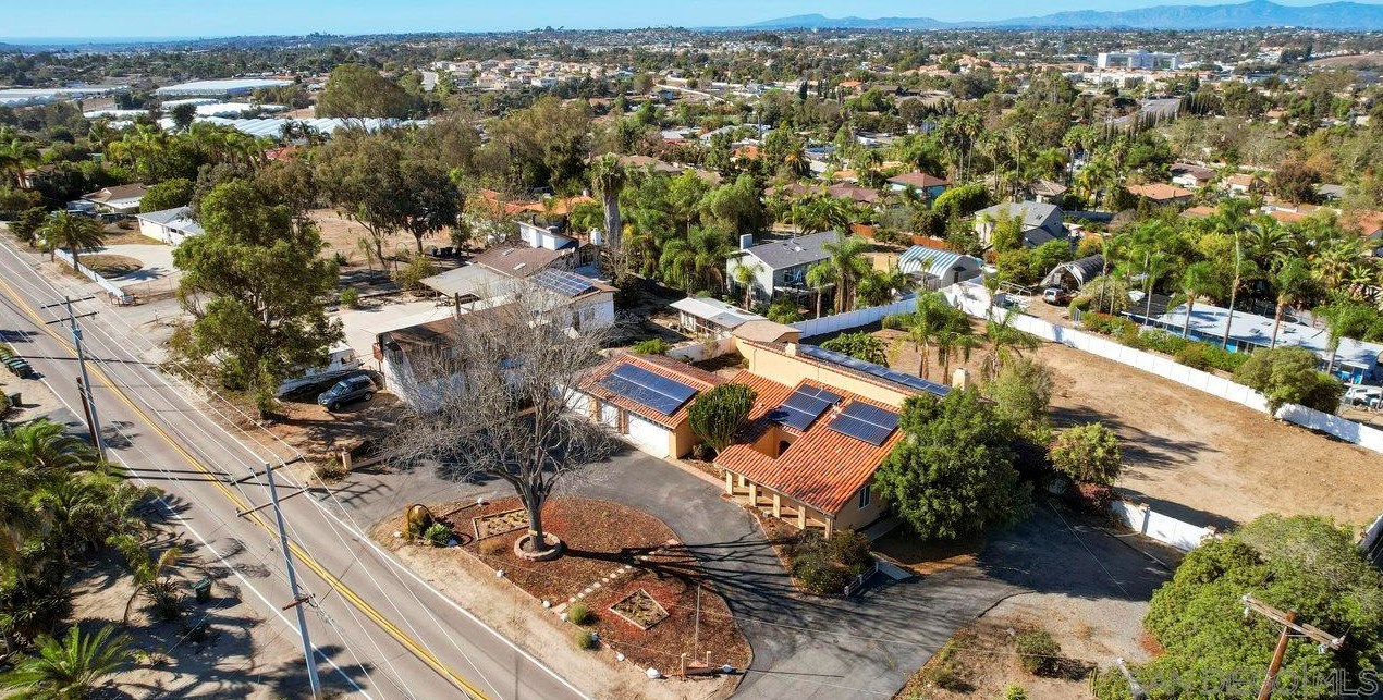 1171 Sunset Dr, Vista, CA 92081