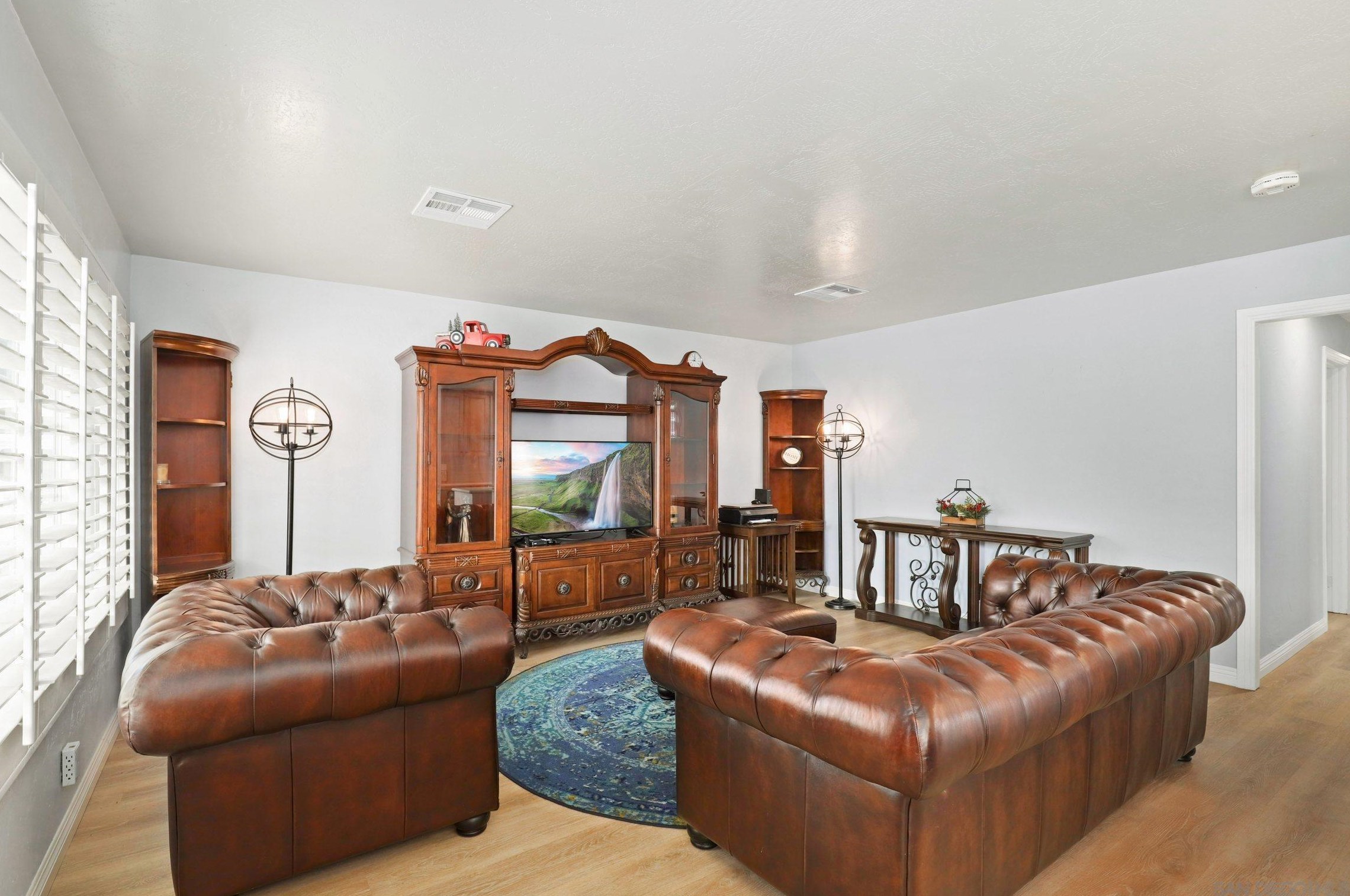 9702 Osage St, Spring Valley, CA 91977-5235