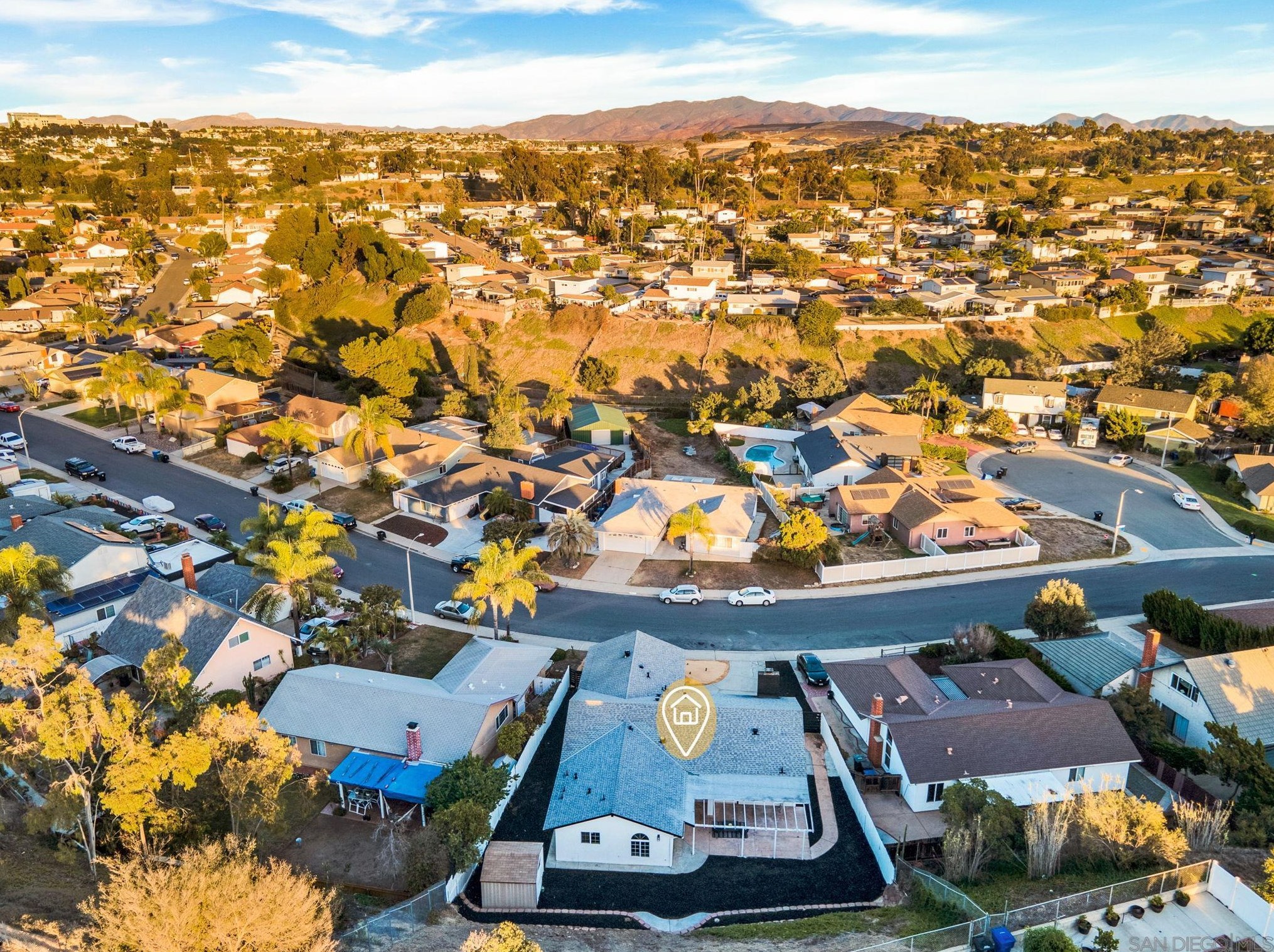 321 Spruce St, Chula Vista CA  91911-5524 exterior