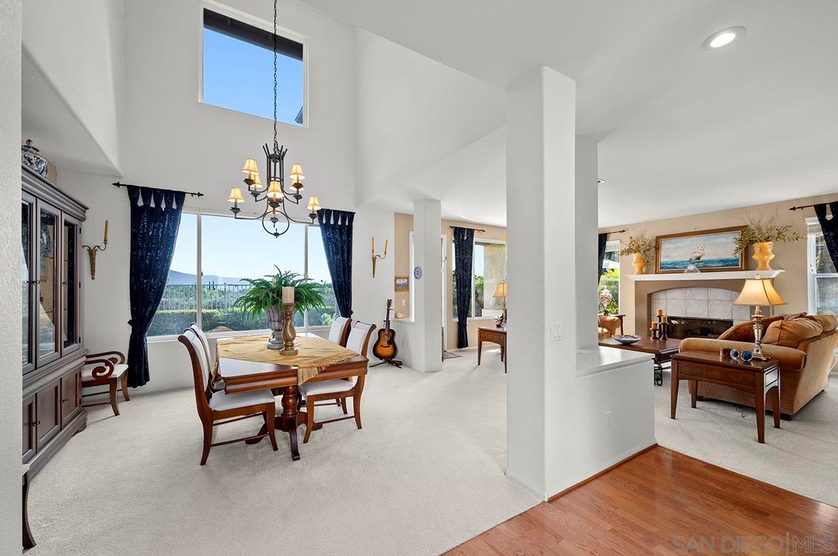 1364 Cypress Point Ct, Chula Vista CA  91915-2239 exterior