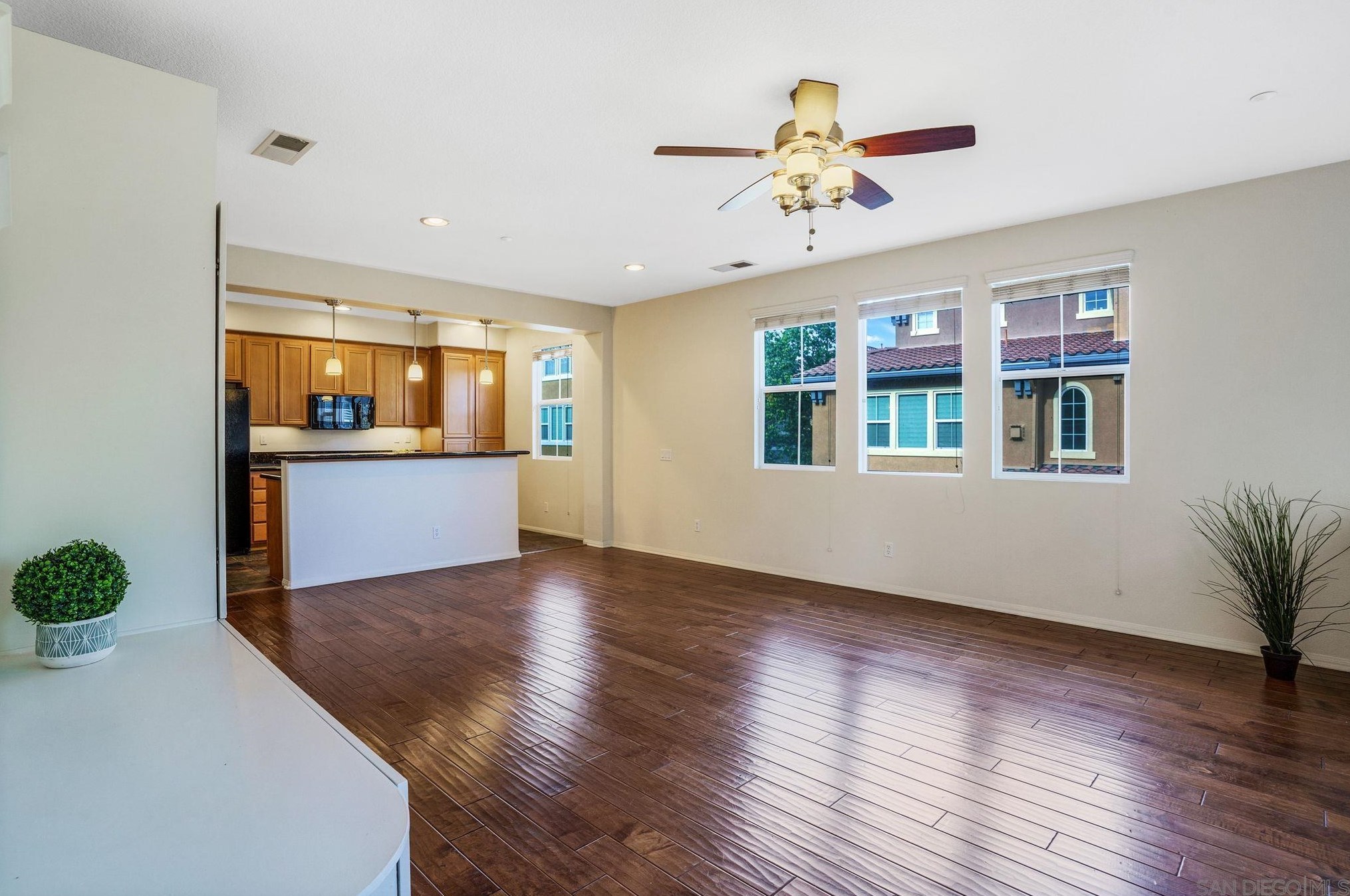 177 Via Montisi, Santee, CA 92071-6411