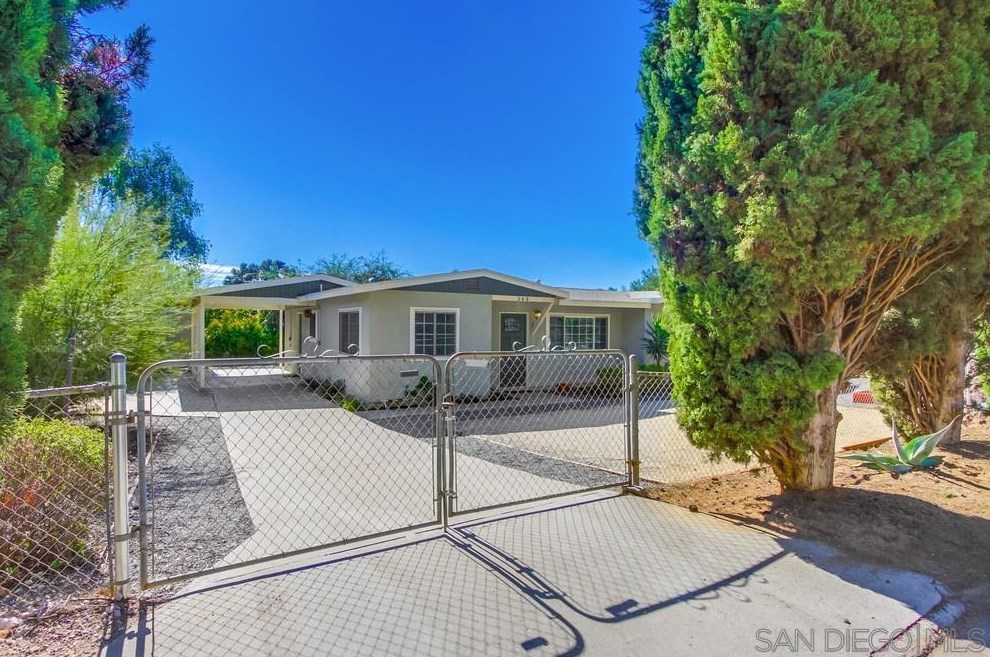 243 E View St, Fallbrook, CA 92028