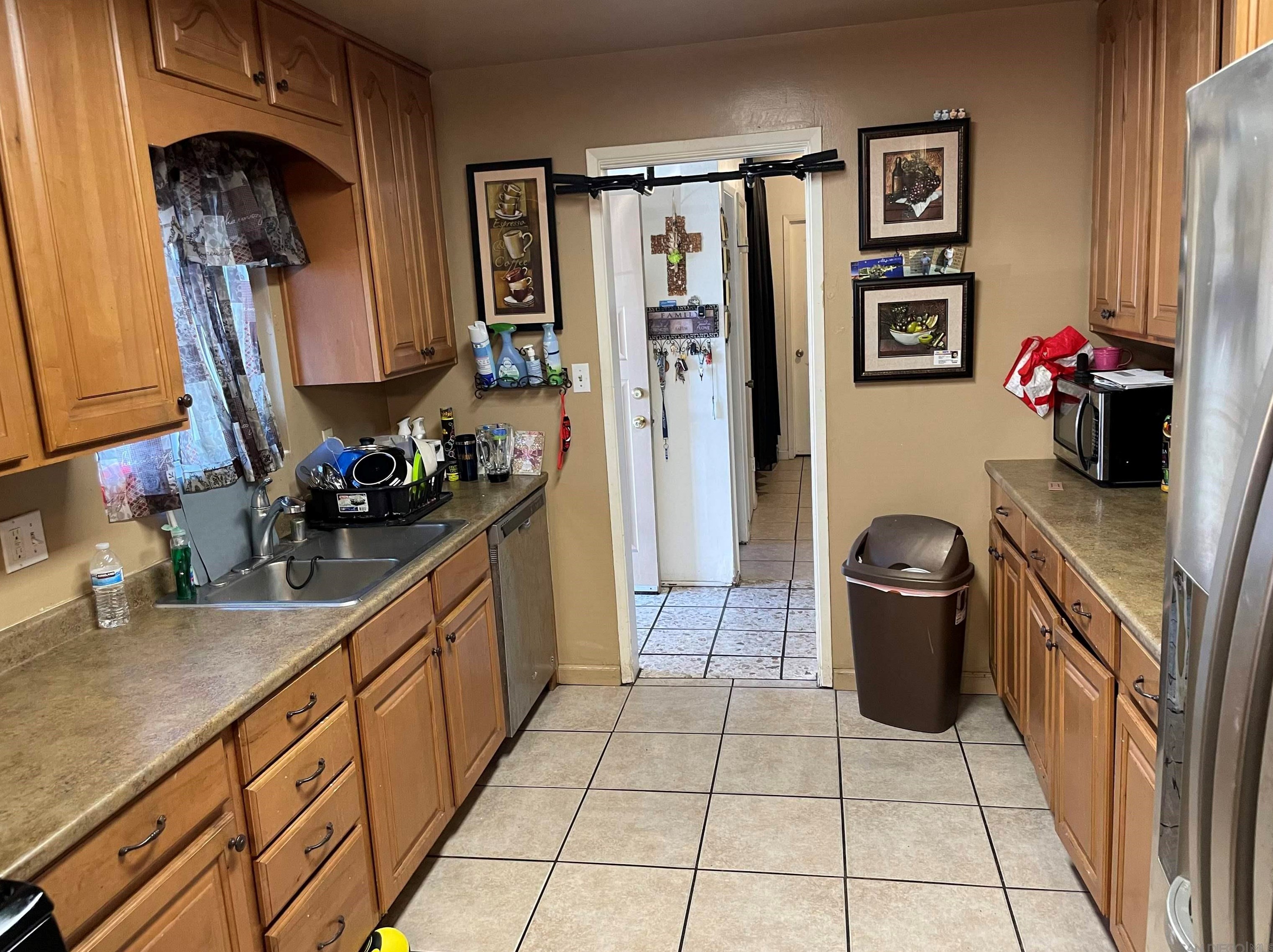 1403-05 Skyline Dr, Lemon Grove, CA 91945