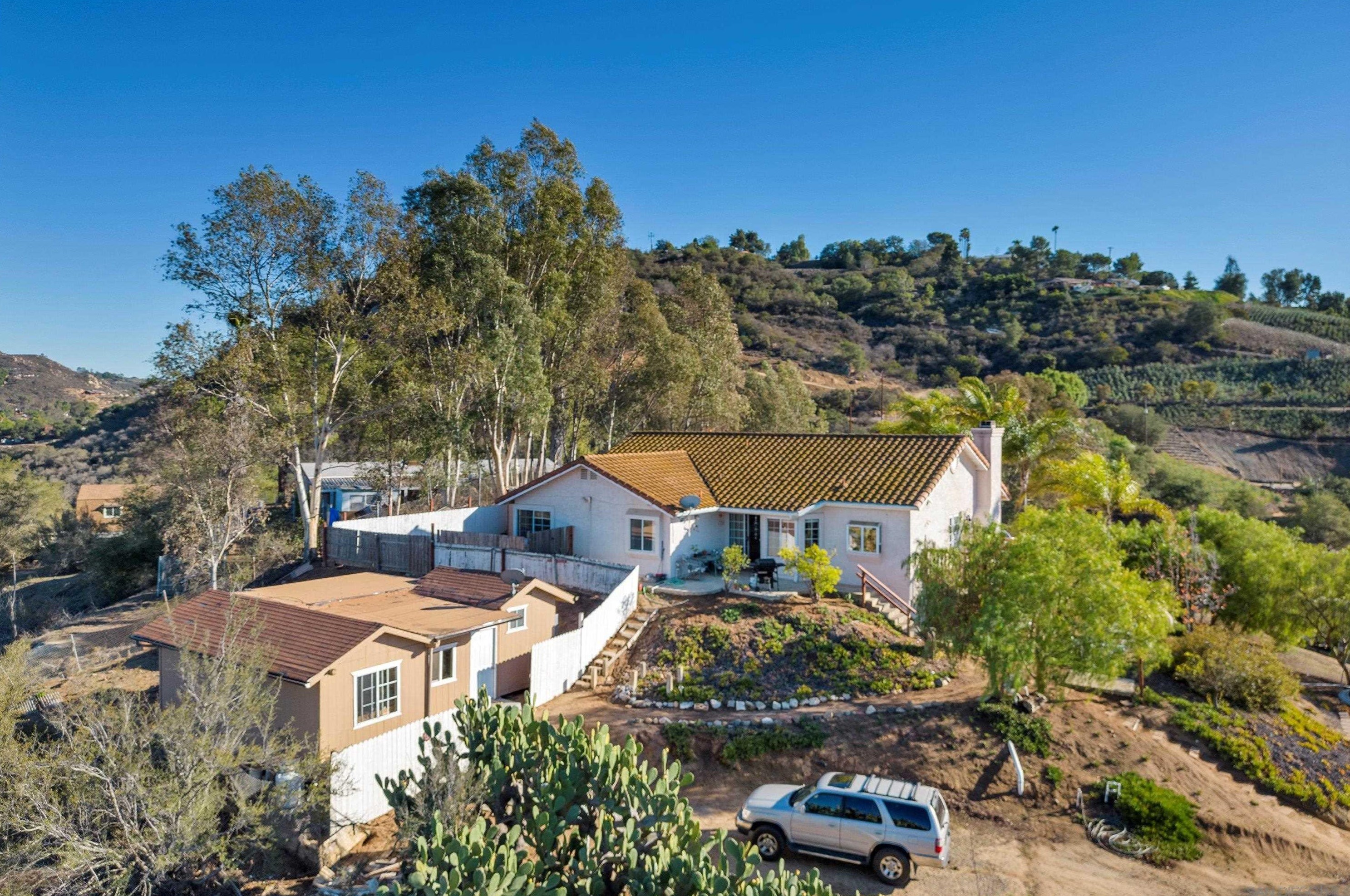 11166 W Lilac Rd, Valley Center, CA 92082