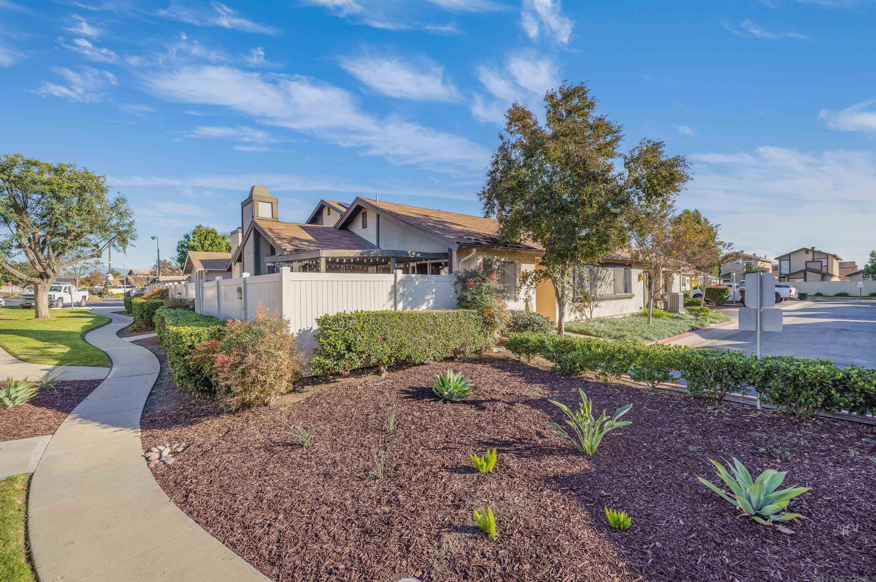 10366 Frank Ln, Santee, CA 92071-2723