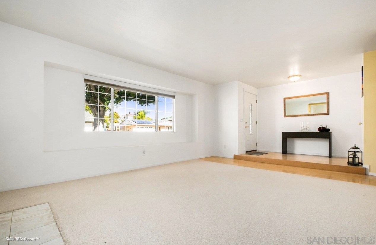 10005 Three Oaks Way, Santee CA  92071-1119 exterior