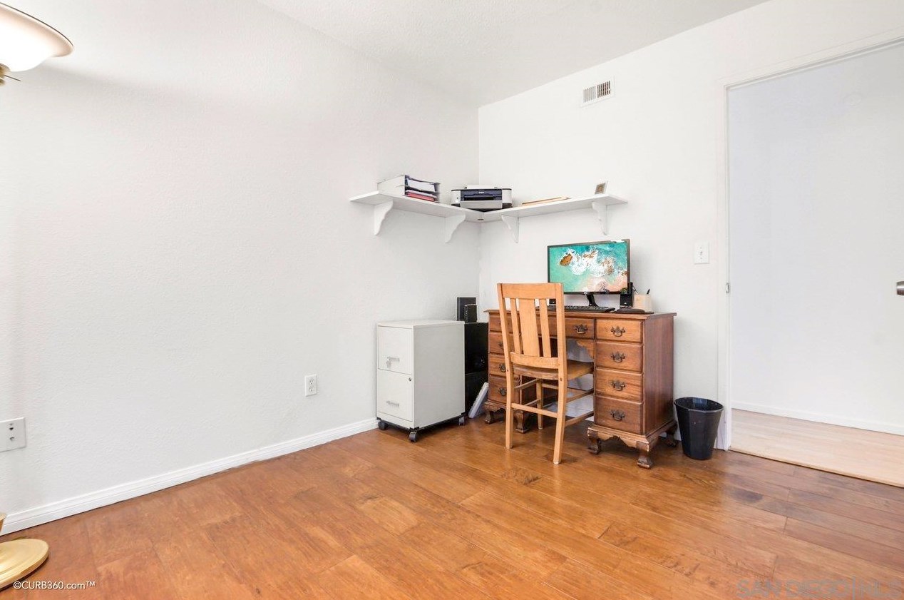 10005 Three Oaks Way, Santee CA  92071-1119 exterior