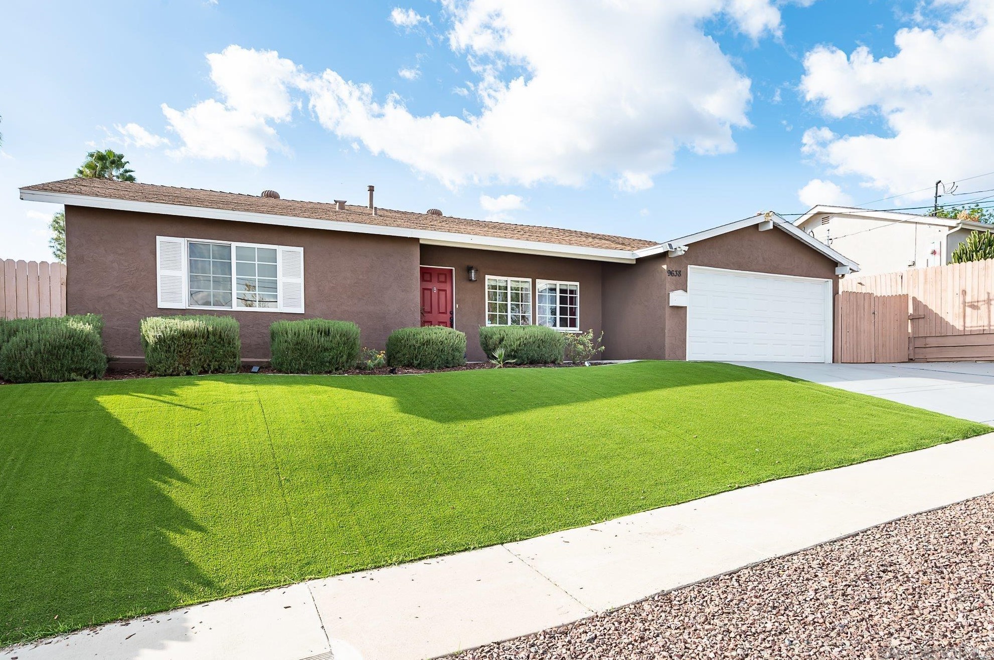 9638 Cambury Dr, Santee, CA 92071