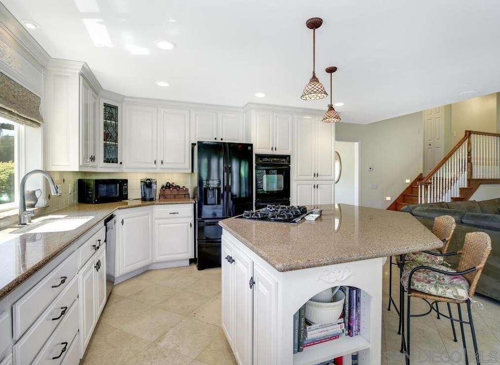 1153 Timberpond Dr, El Cajon, CA 92019