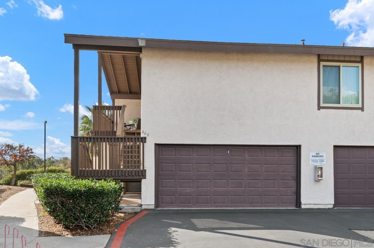 460 Bluffview Rd, Spring Valley, CA 91977-6117
