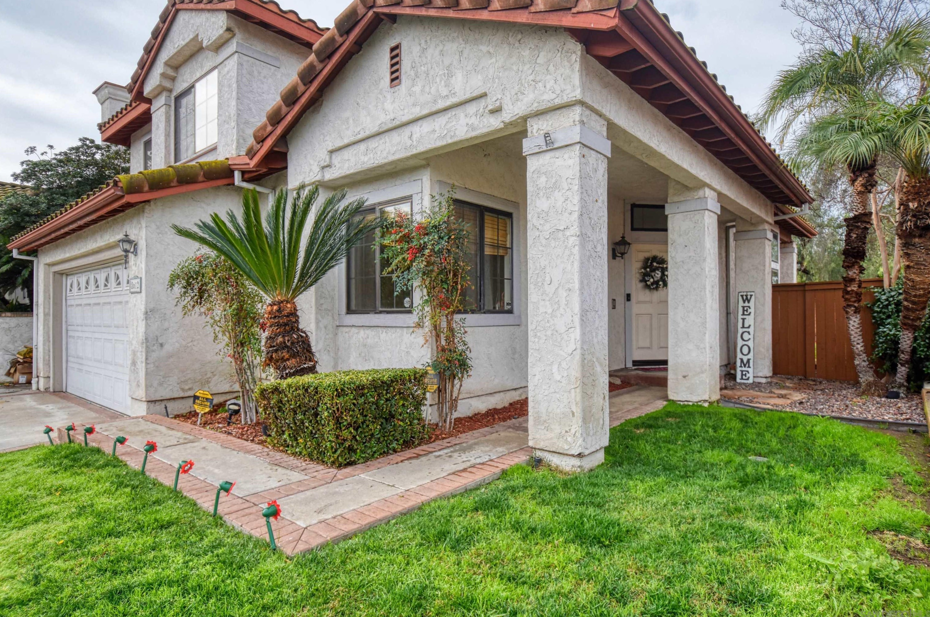 8612 Paseo Ladera, Santee, CA 92071-4036