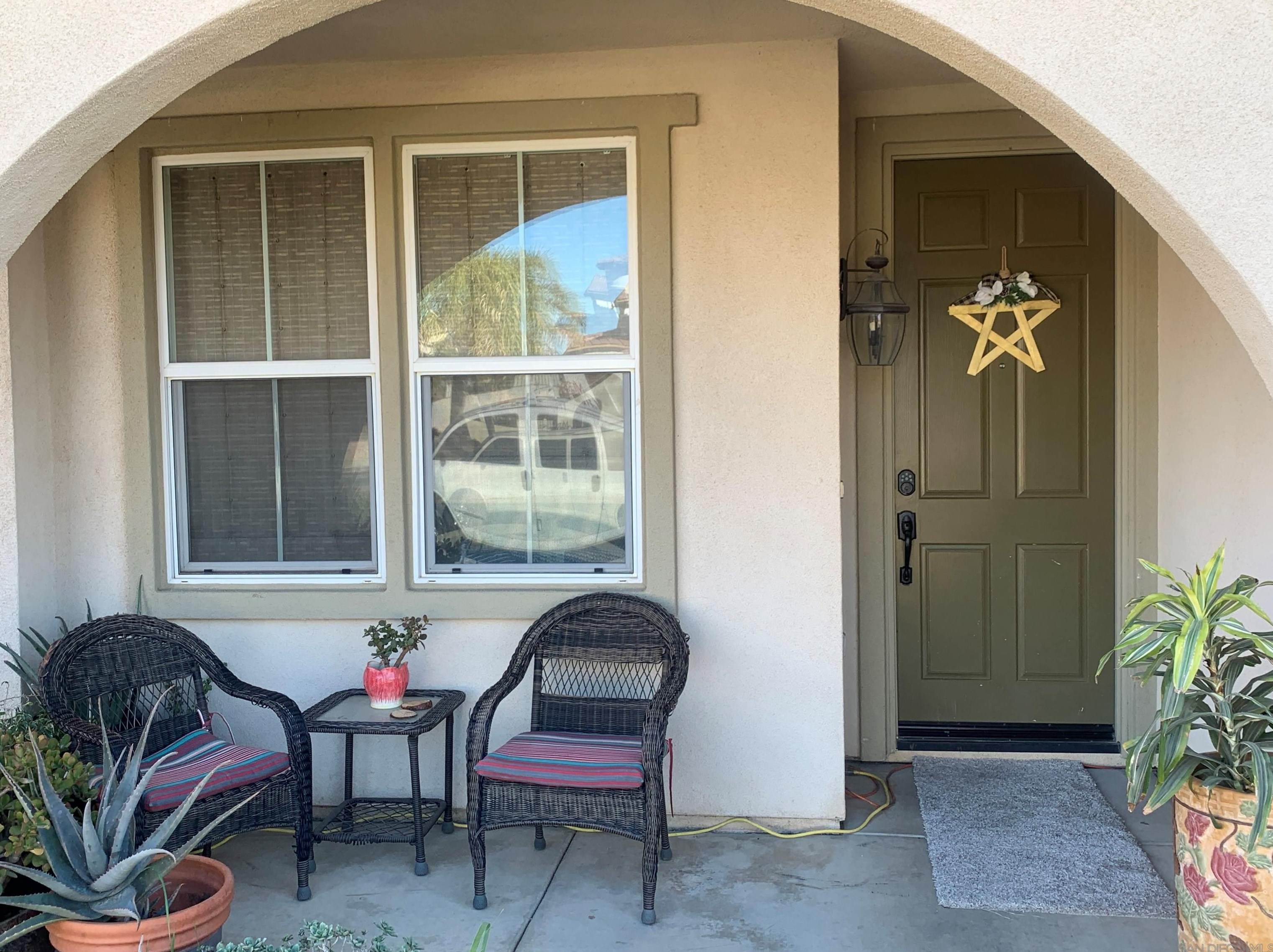 335 Monument Pkwy, Perris, CA 92570