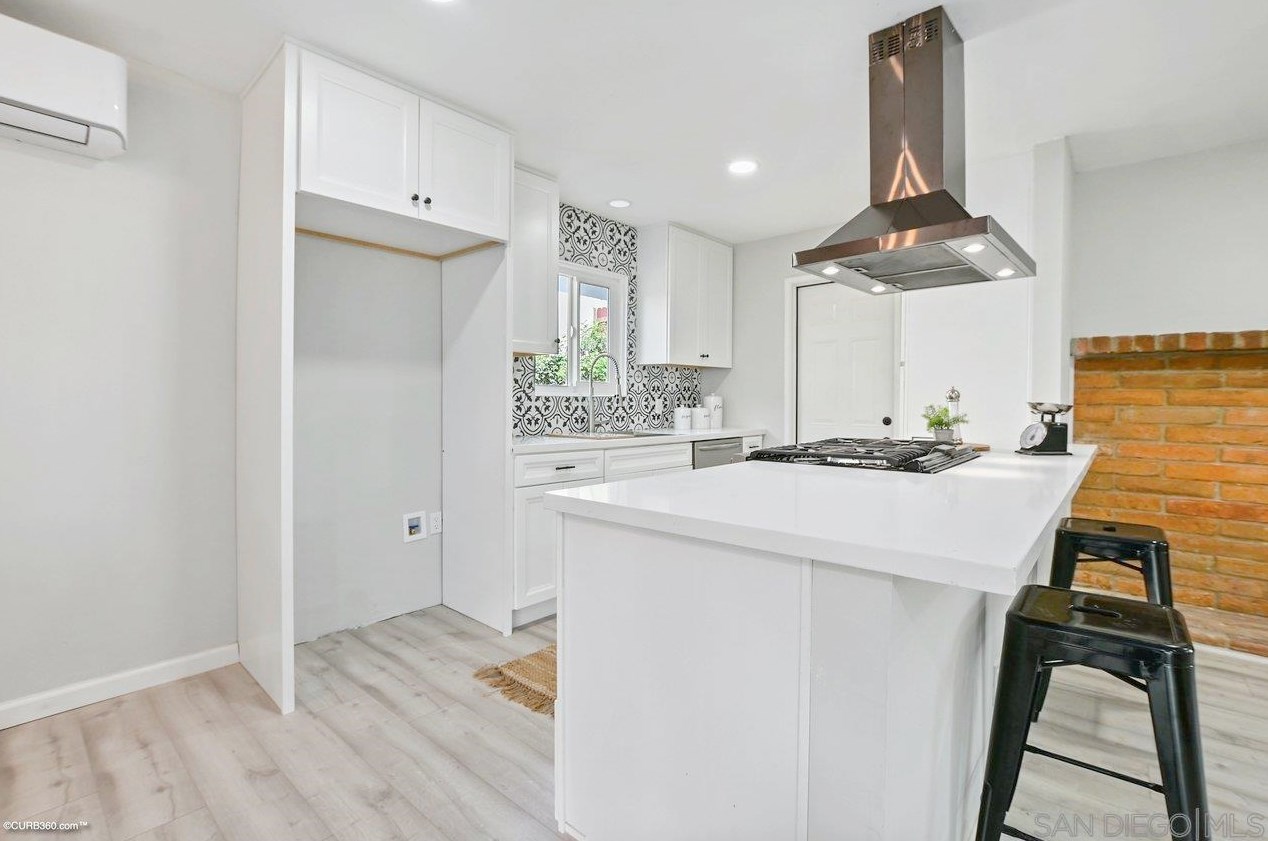 8859 Greenridge Ave, Spring Valley CA  91977-4746 exterior