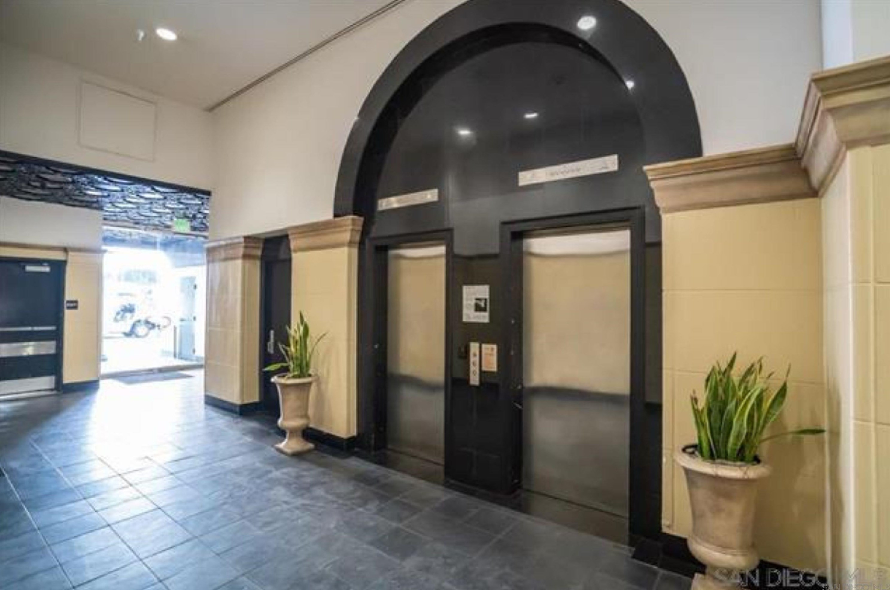 950 6th Ave 211, San Diego, CA 92101