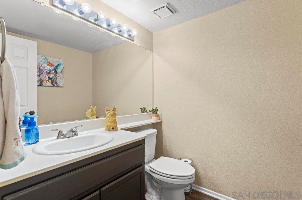 24516 Camino Mirabella, Murrieta CA  92562-4333 exterior