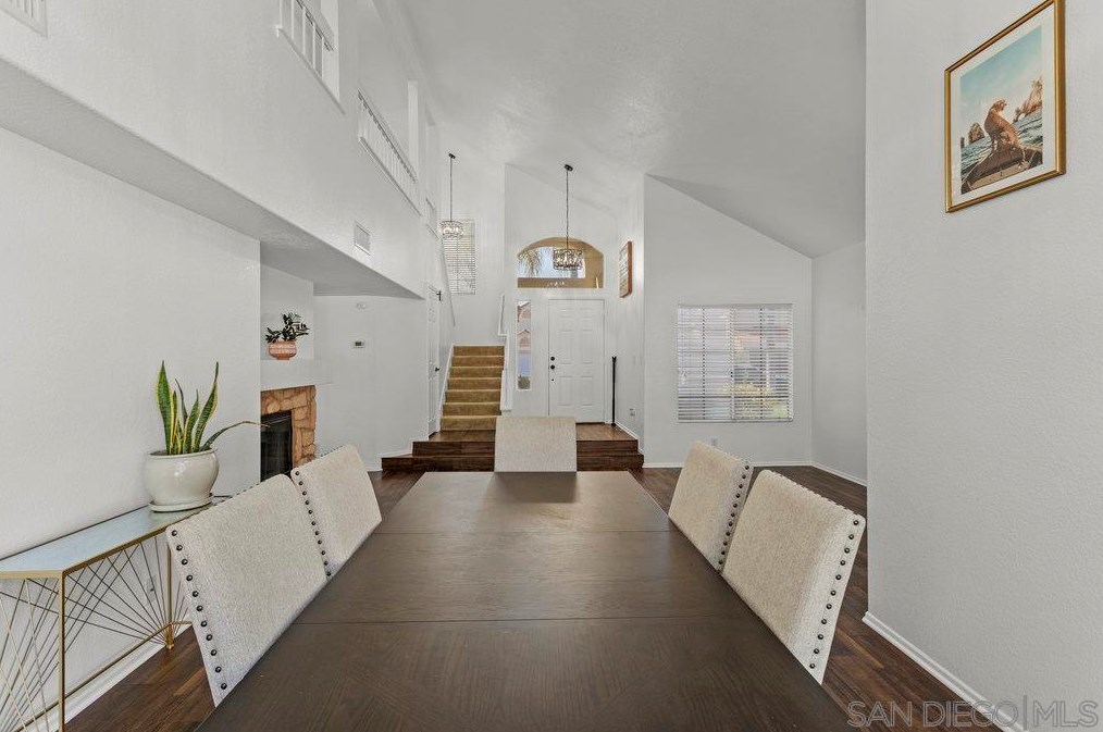 24516 Camino Mirabella, Murrieta CA  92562-4333 exterior