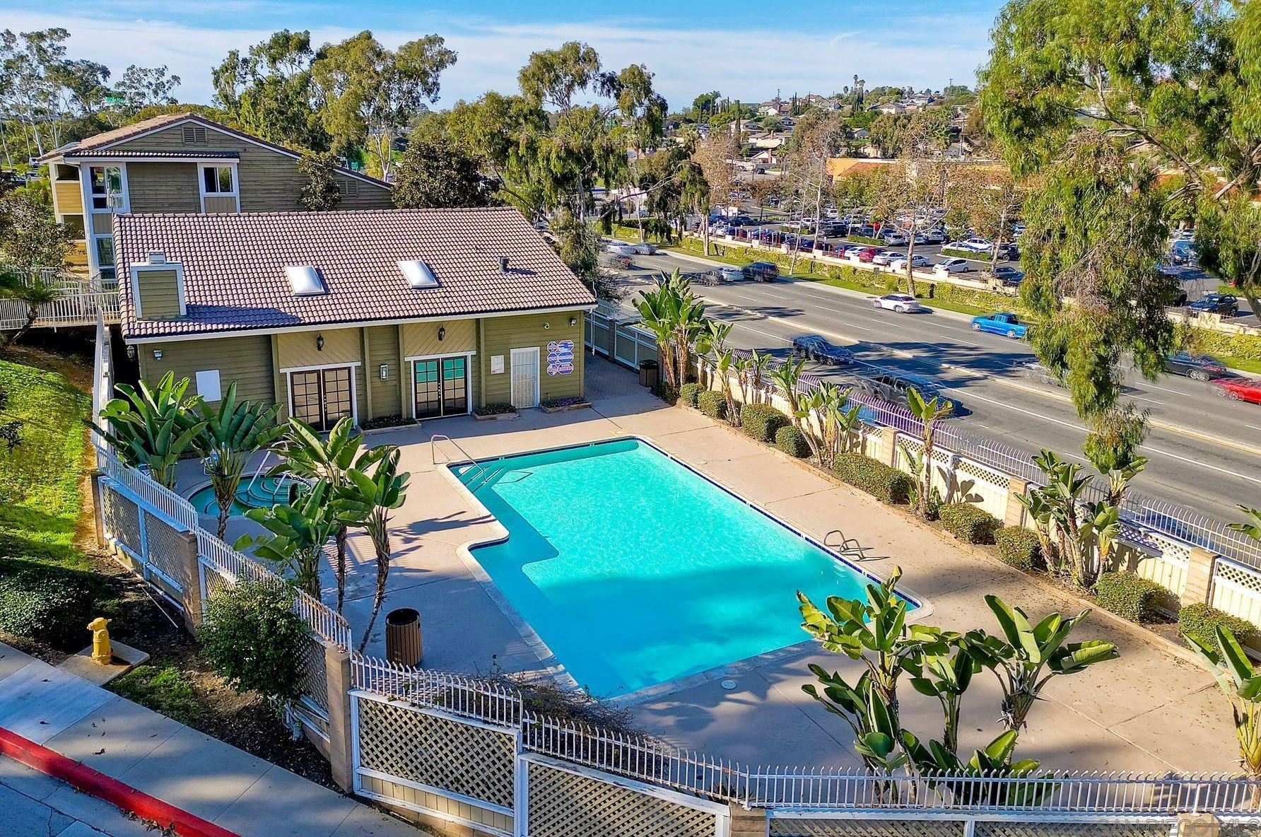518 Telegraph Canyon Rd, Chula Vista CA  91910-6460 exterior