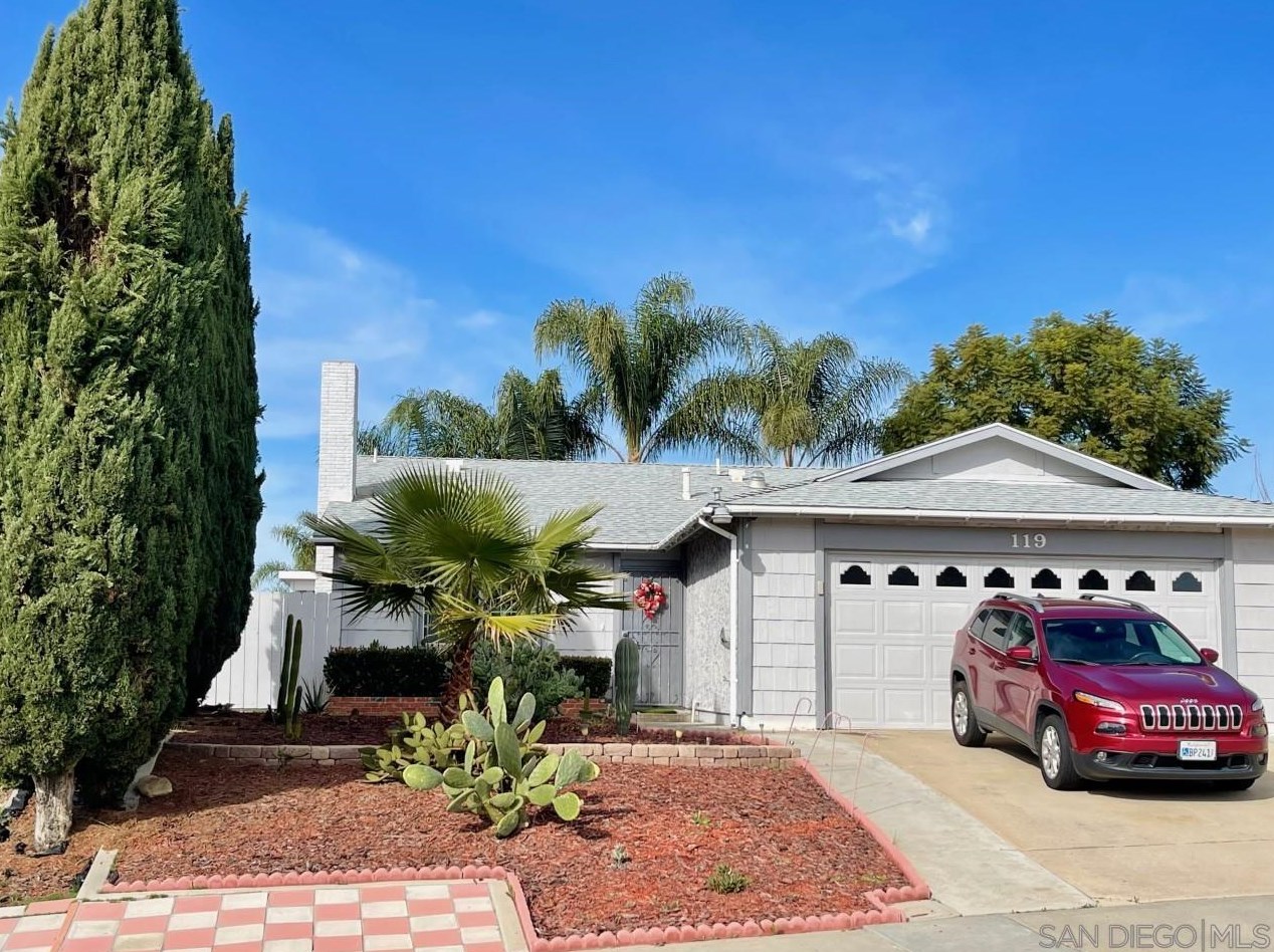 119 Linaza Ln, Spring Valley, CA 91977-6210