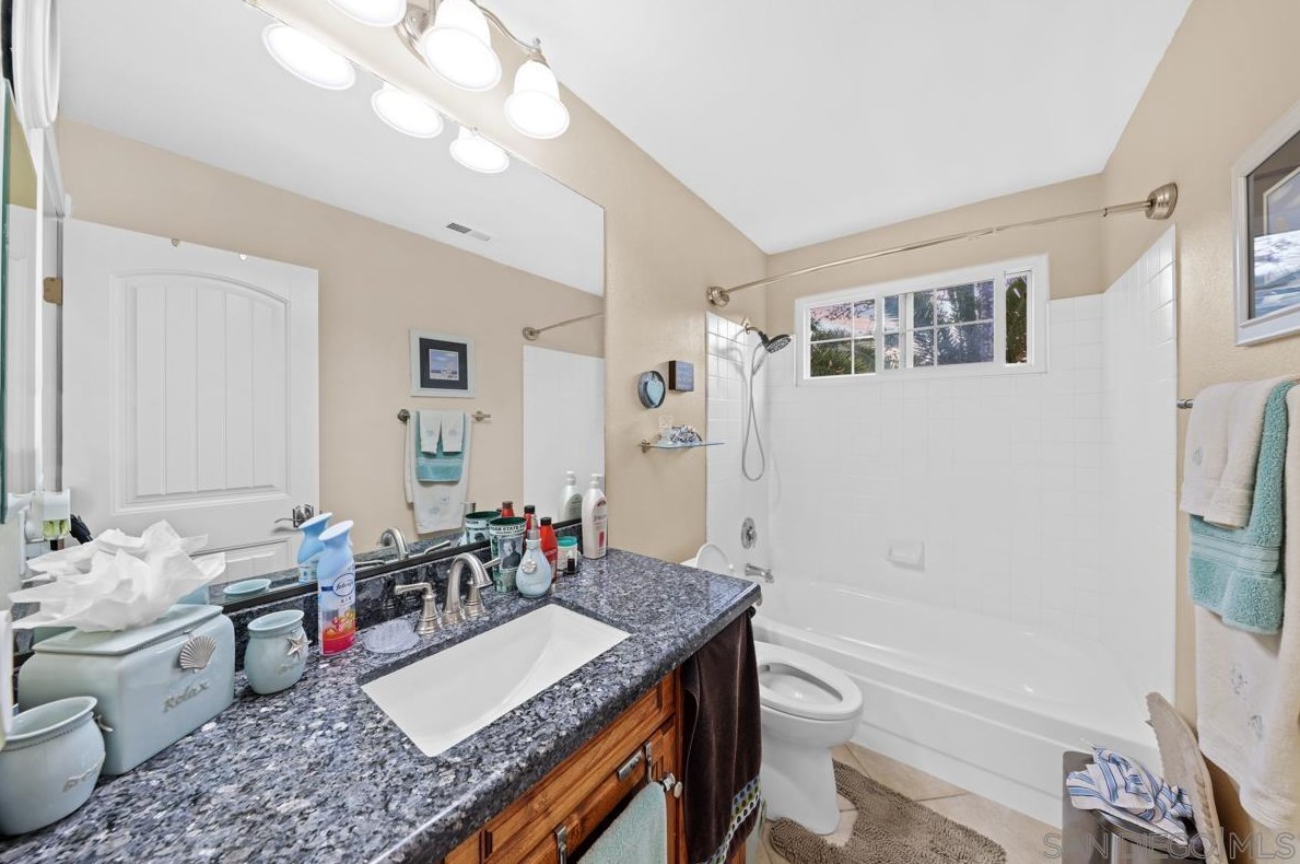 29427 Circle R Greens Dr, Escondido CA  92026-5911 exterior