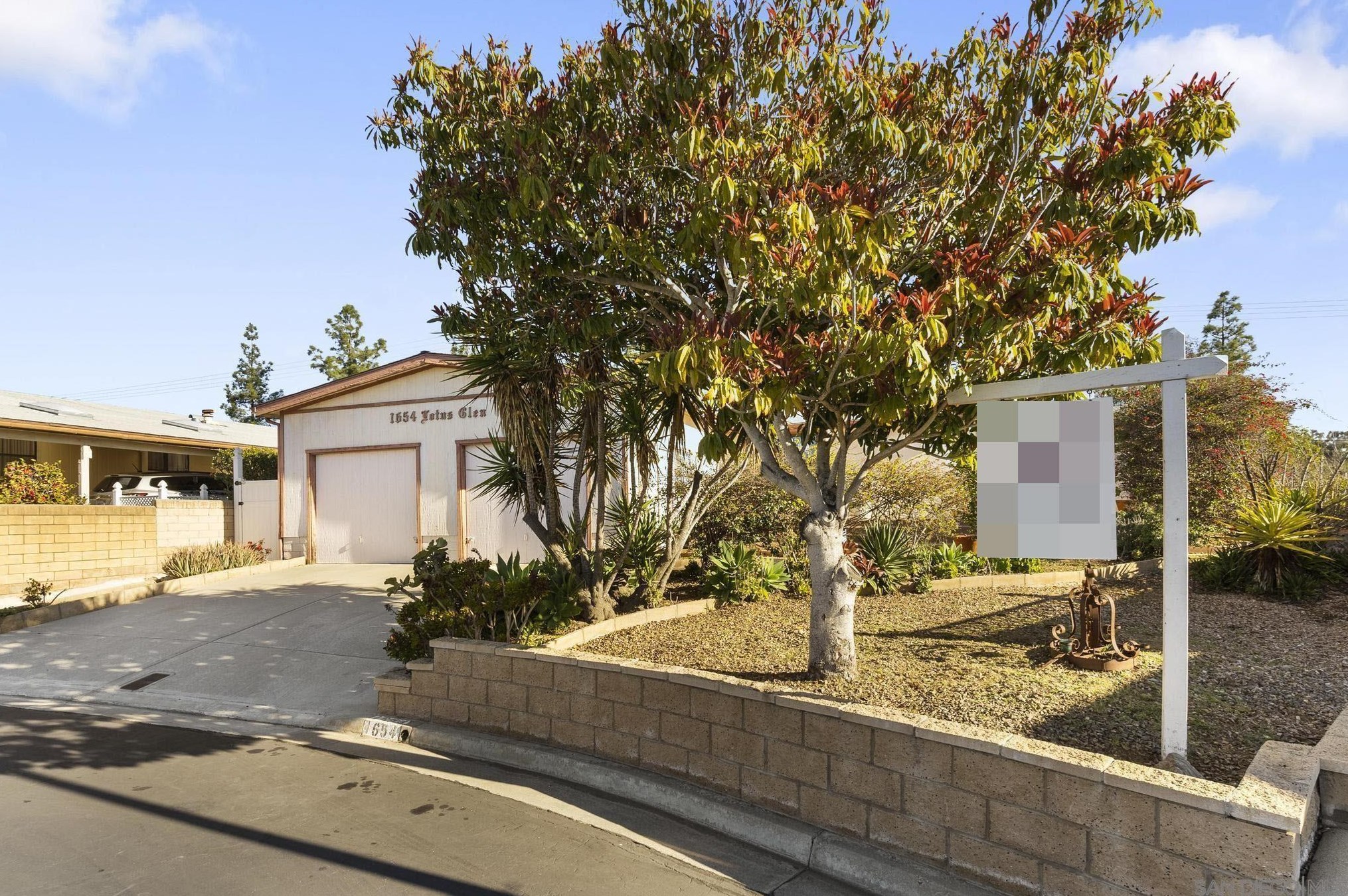 1654 Lotus Gln, Escondido CA  92026-1847 exterior