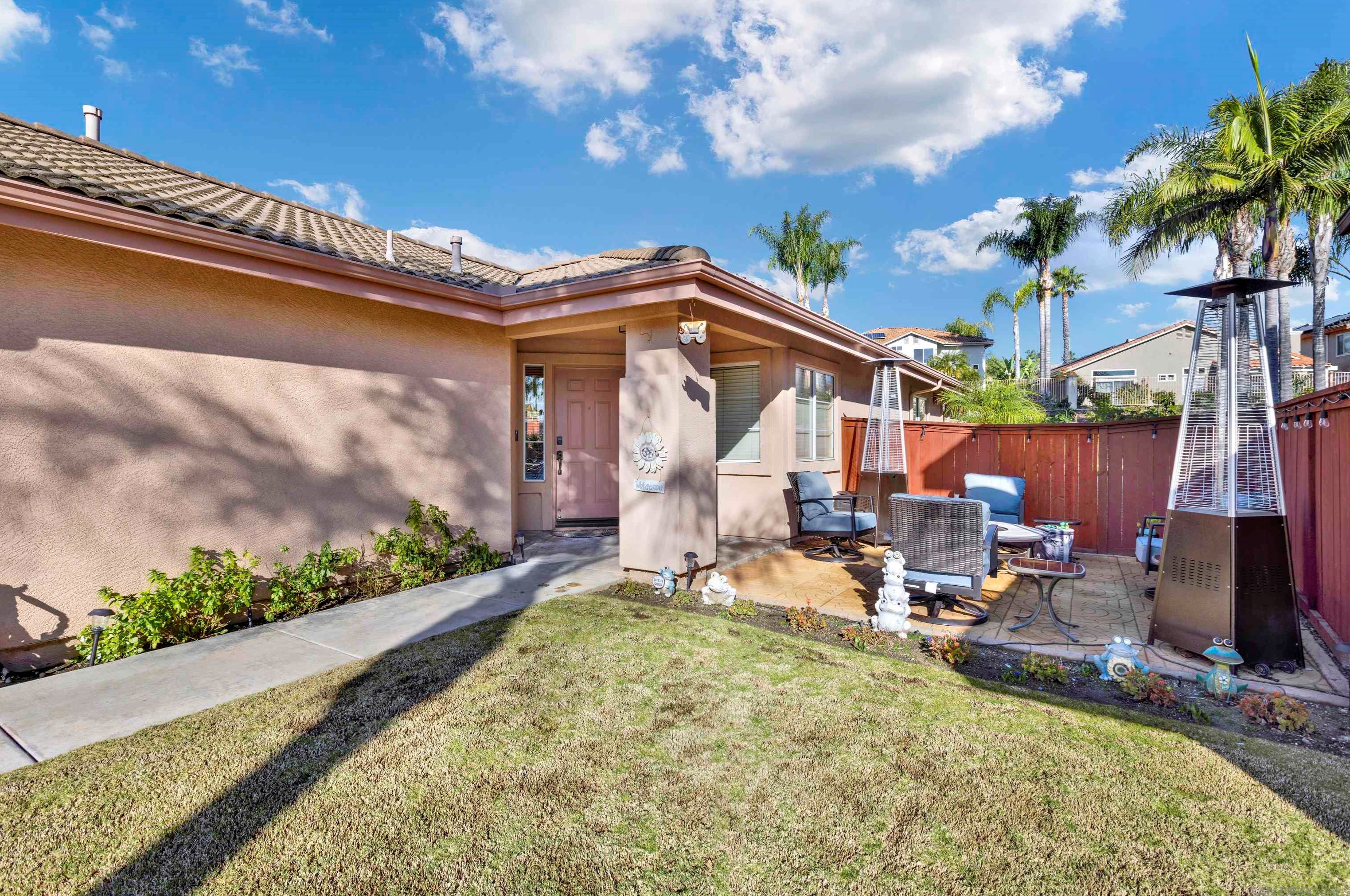 2252 Rock View Gln, Escondido, CA 92026-5028