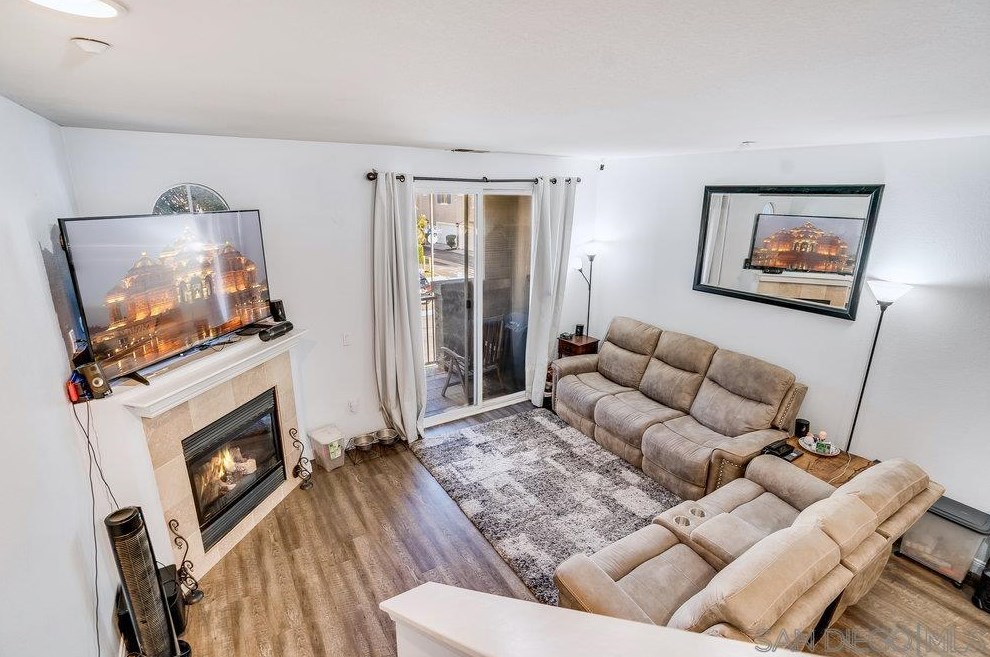 1593 Hackberry Pl, Chula Vista CA  91915-1709 exterior