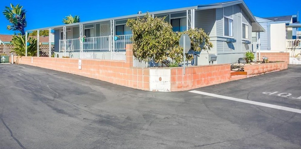 78 Seagull Ln, Oceanside, CA 92057