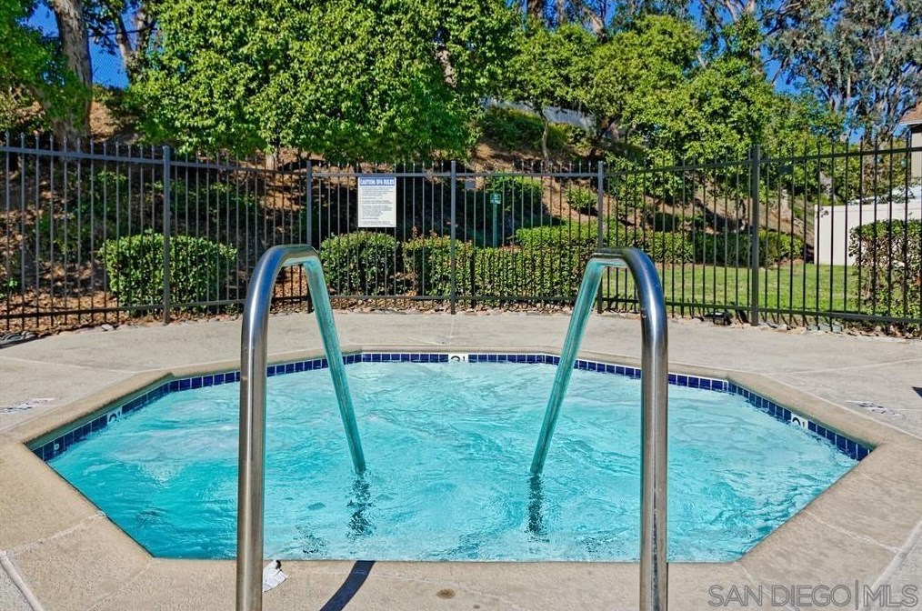 13141 Mulberry Tree Ln, Poway CA  exterior